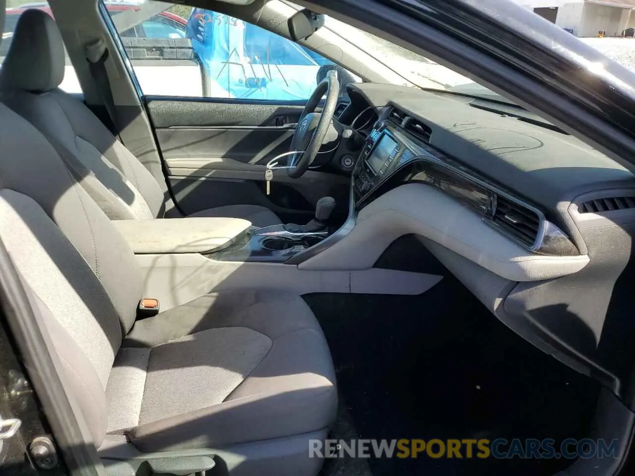 5 Photograph of a damaged car 4T1C11AK6LU986207 TOYOTA CAMRY 2020