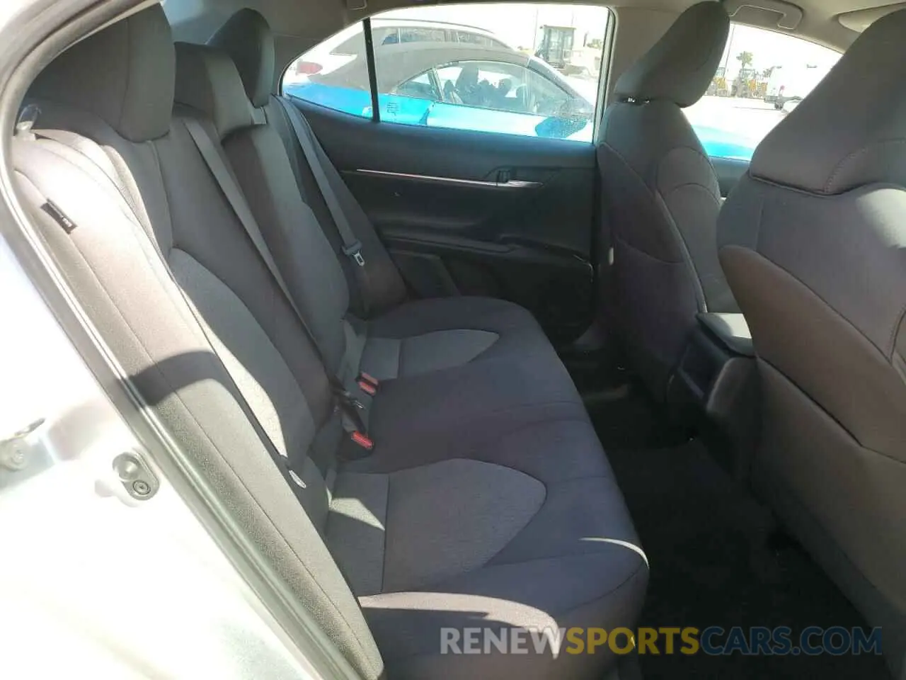 10 Photograph of a damaged car 4T1C11AK6LU995148 TOYOTA CAMRY 2020