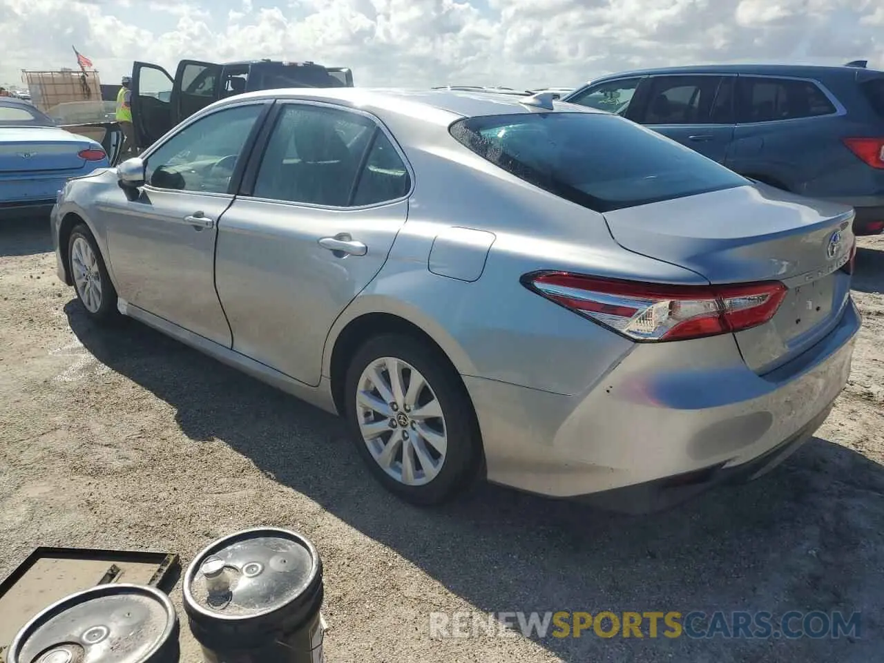 2 Photograph of a damaged car 4T1C11AK6LU995148 TOYOTA CAMRY 2020