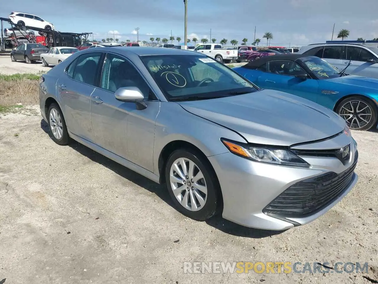 4 Photograph of a damaged car 4T1C11AK6LU995148 TOYOTA CAMRY 2020