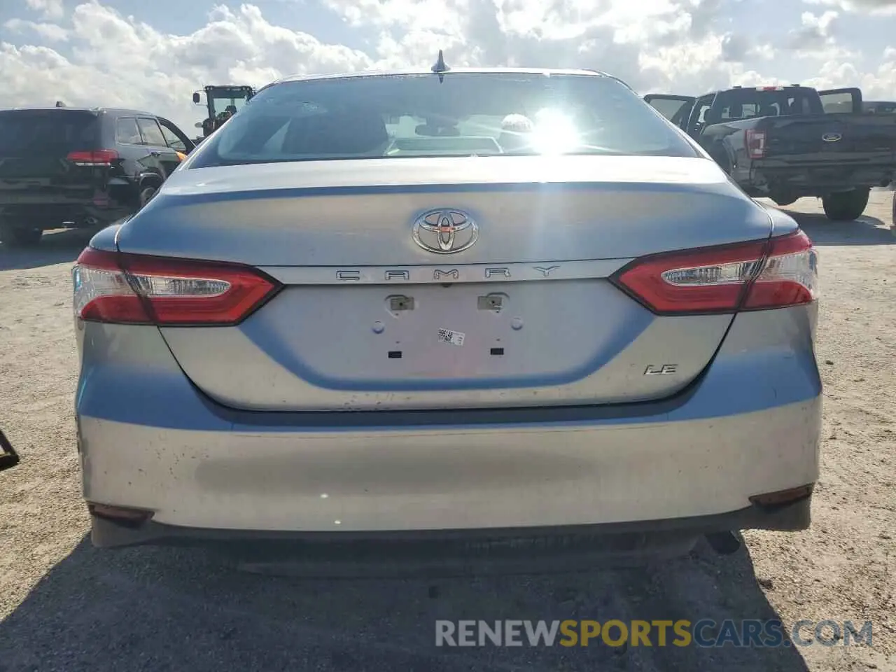 6 Photograph of a damaged car 4T1C11AK6LU995148 TOYOTA CAMRY 2020