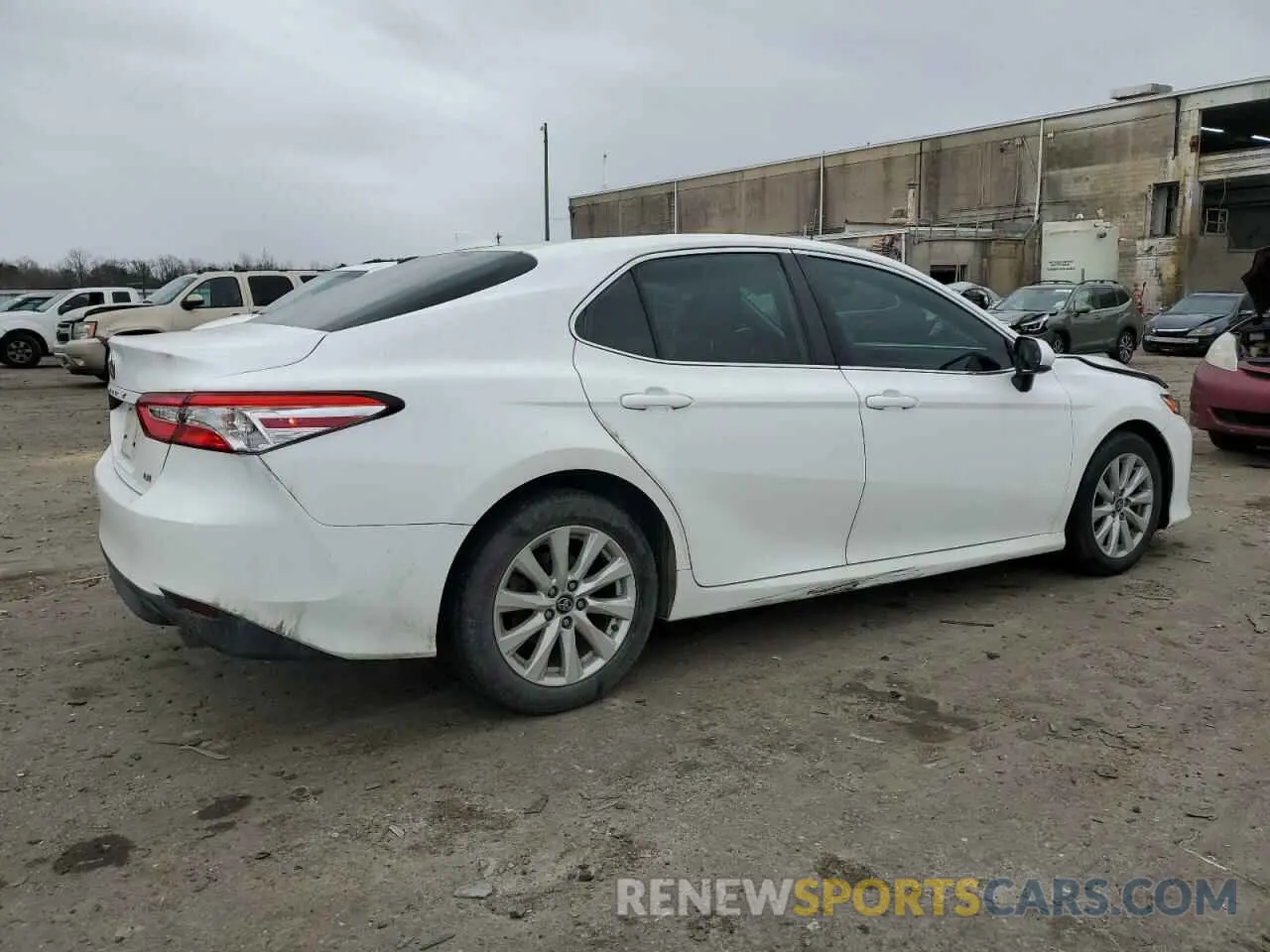 3 Photograph of a damaged car 4T1C11AK7LU337046 TOYOTA CAMRY 2020