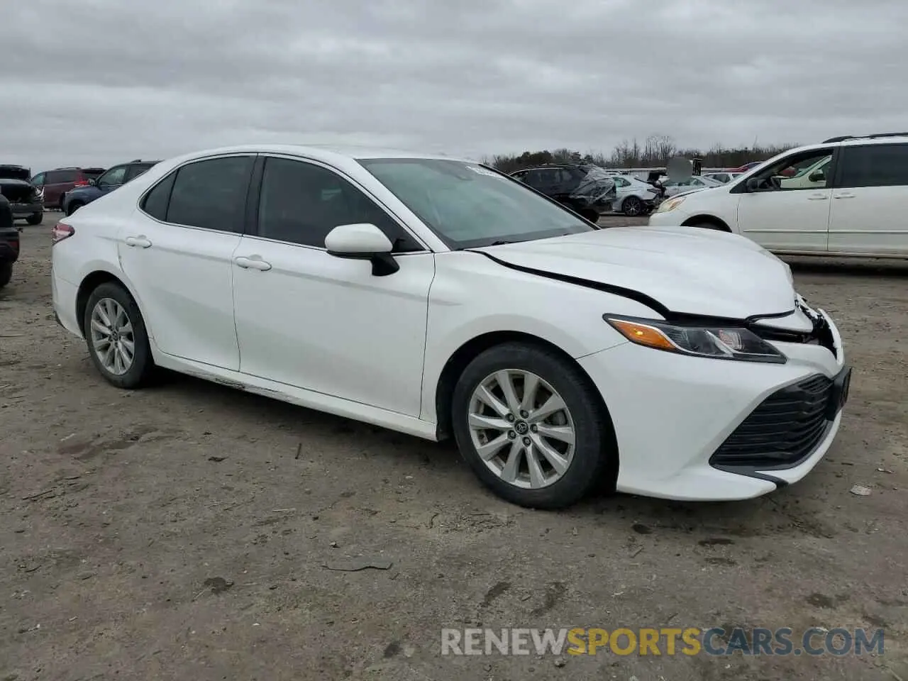 4 Photograph of a damaged car 4T1C11AK7LU337046 TOYOTA CAMRY 2020