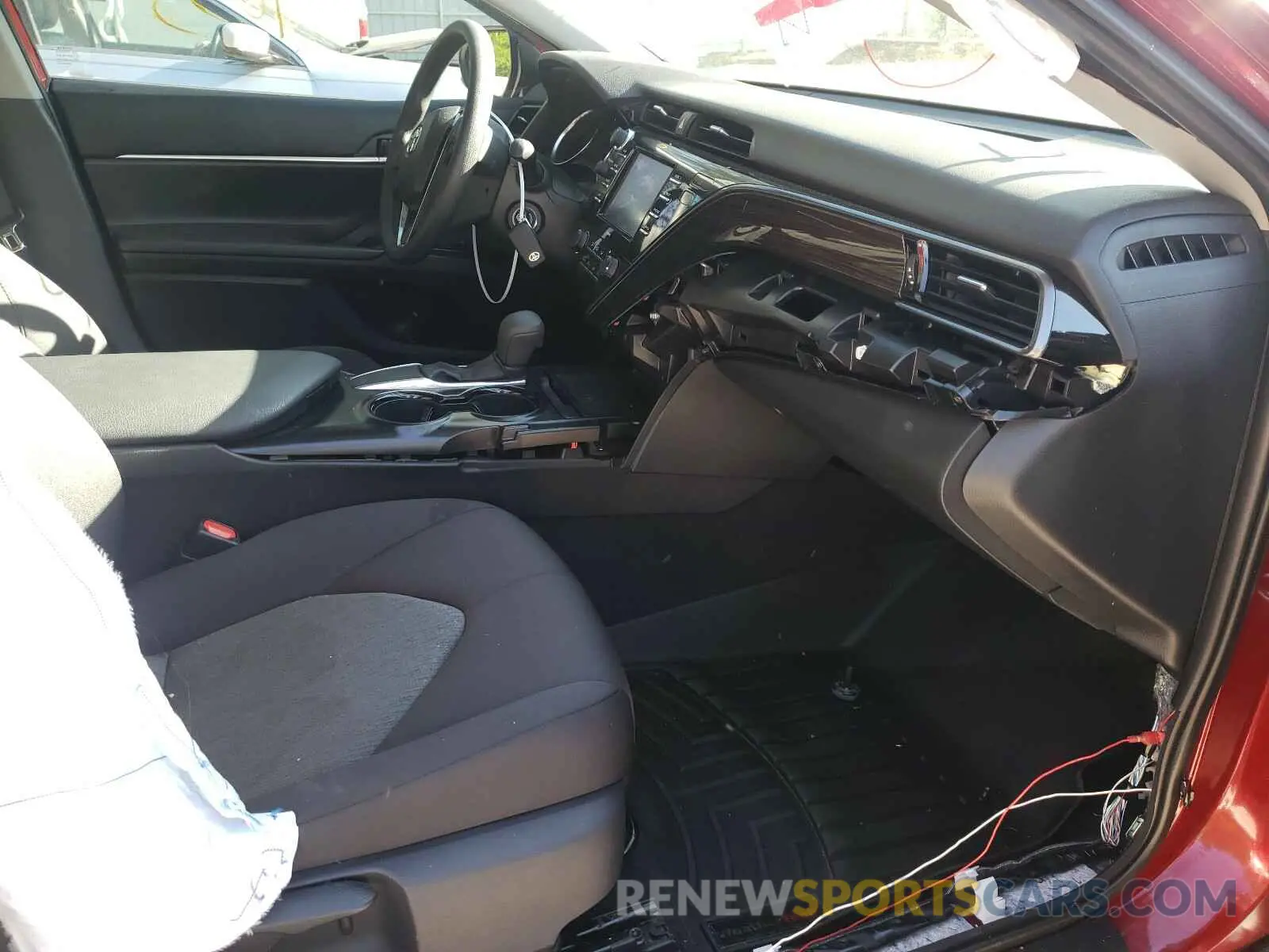 5 Photograph of a damaged car 4T1C11AK7LU359029 TOYOTA CAMRY 2020