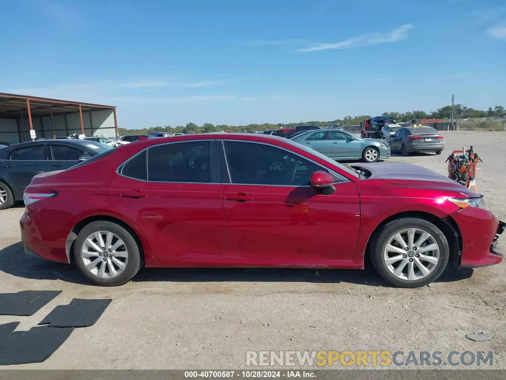 13 Photograph of a damaged car 4T1C11AK7LU395738 TOYOTA CAMRY 2020