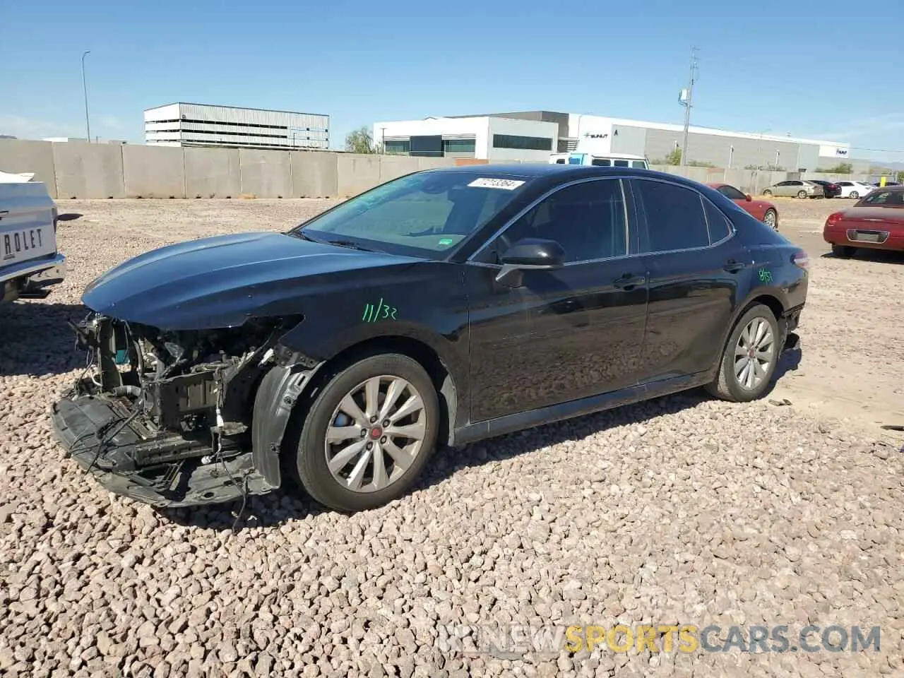 1 Фотография поврежденного автомобиля 4T1C11AK7LU504389 TOYOTA CAMRY 2020