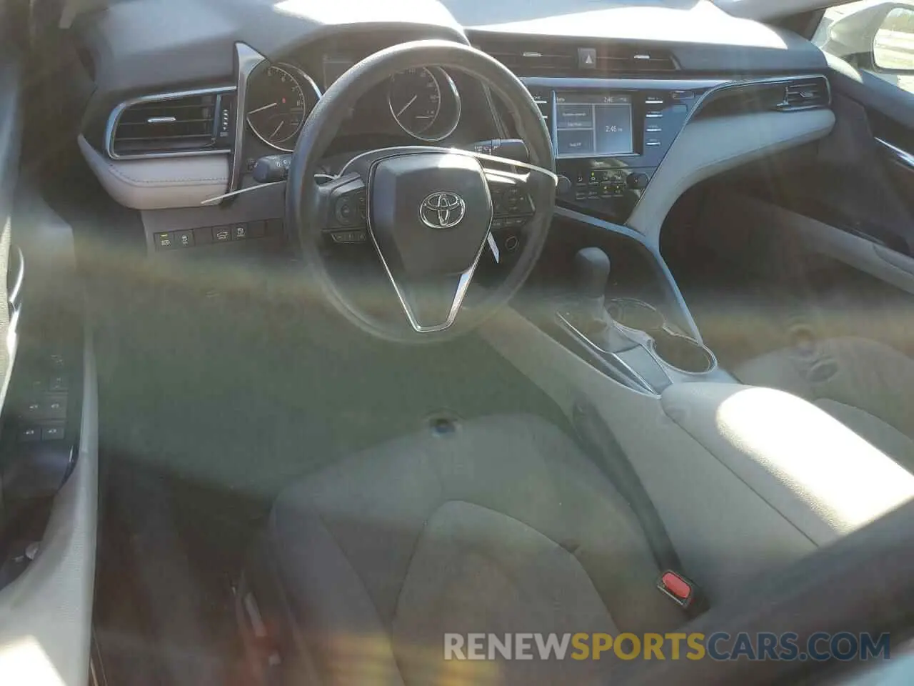 8 Фотография поврежденного автомобиля 4T1C11AK7LU511438 TOYOTA CAMRY 2020