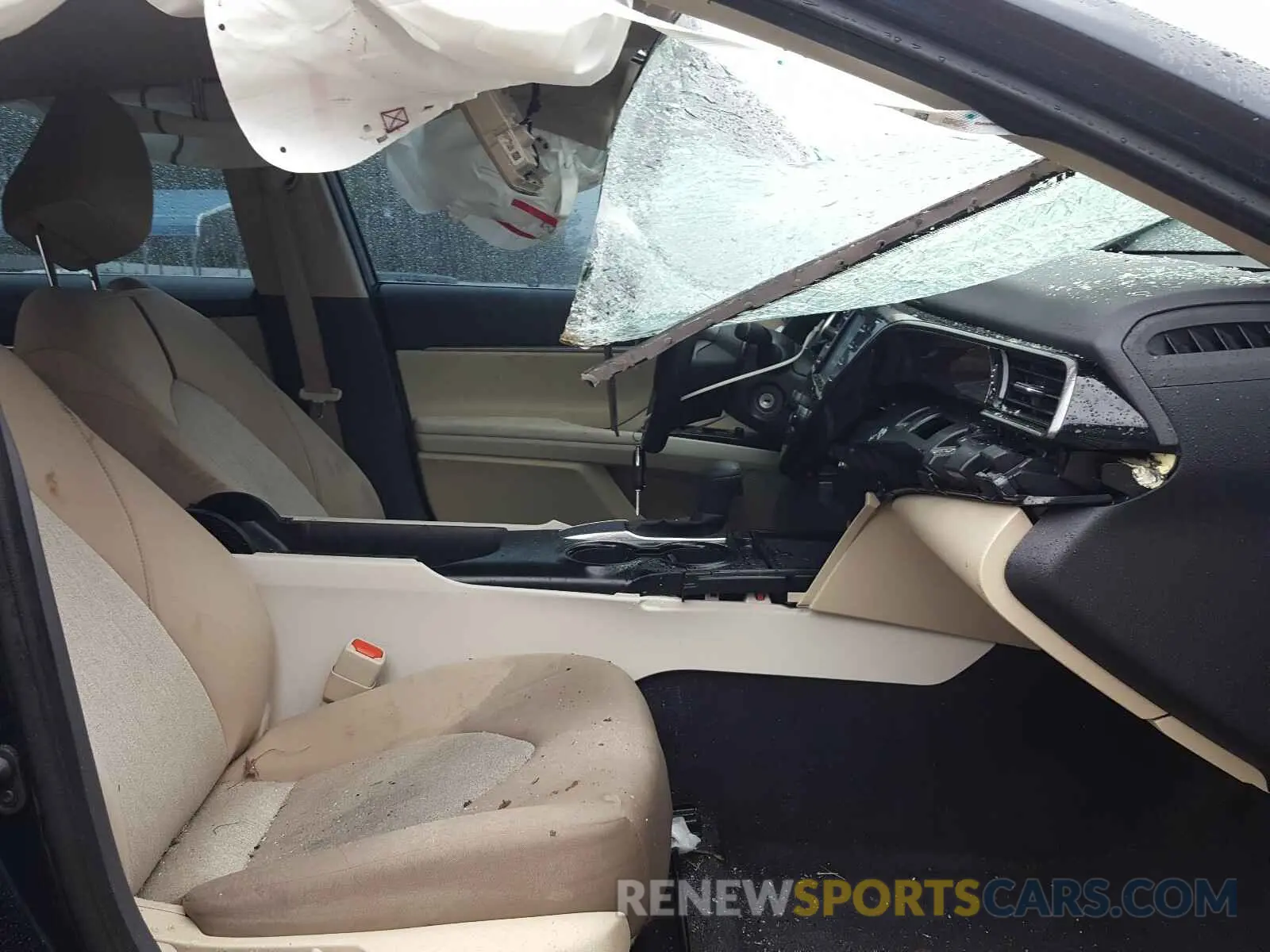 5 Photograph of a damaged car 4T1C11AK7LU881059 TOYOTA CAMRY 2020