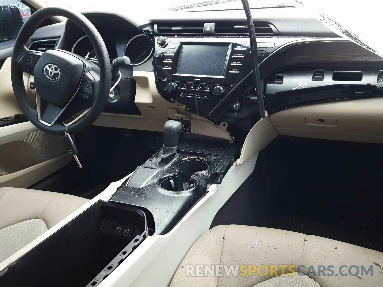 9 Photograph of a damaged car 4T1C11AK7LU881059 TOYOTA CAMRY 2020