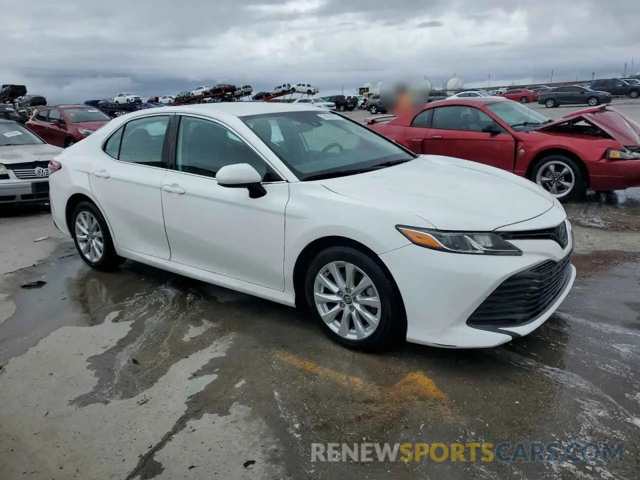 4 Photograph of a damaged car 4T1C11AK7LU885158 TOYOTA CAMRY 2020