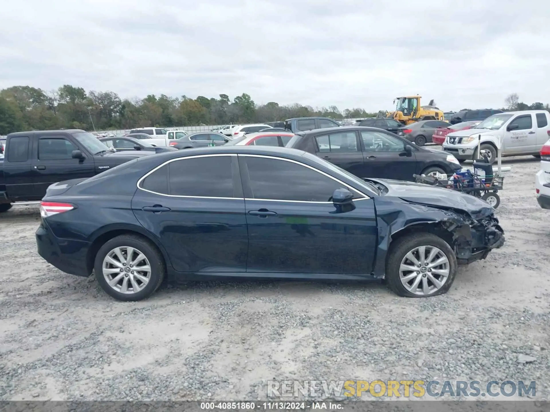 13 Photograph of a damaged car 4T1C11AK7LU904047 TOYOTA CAMRY 2020