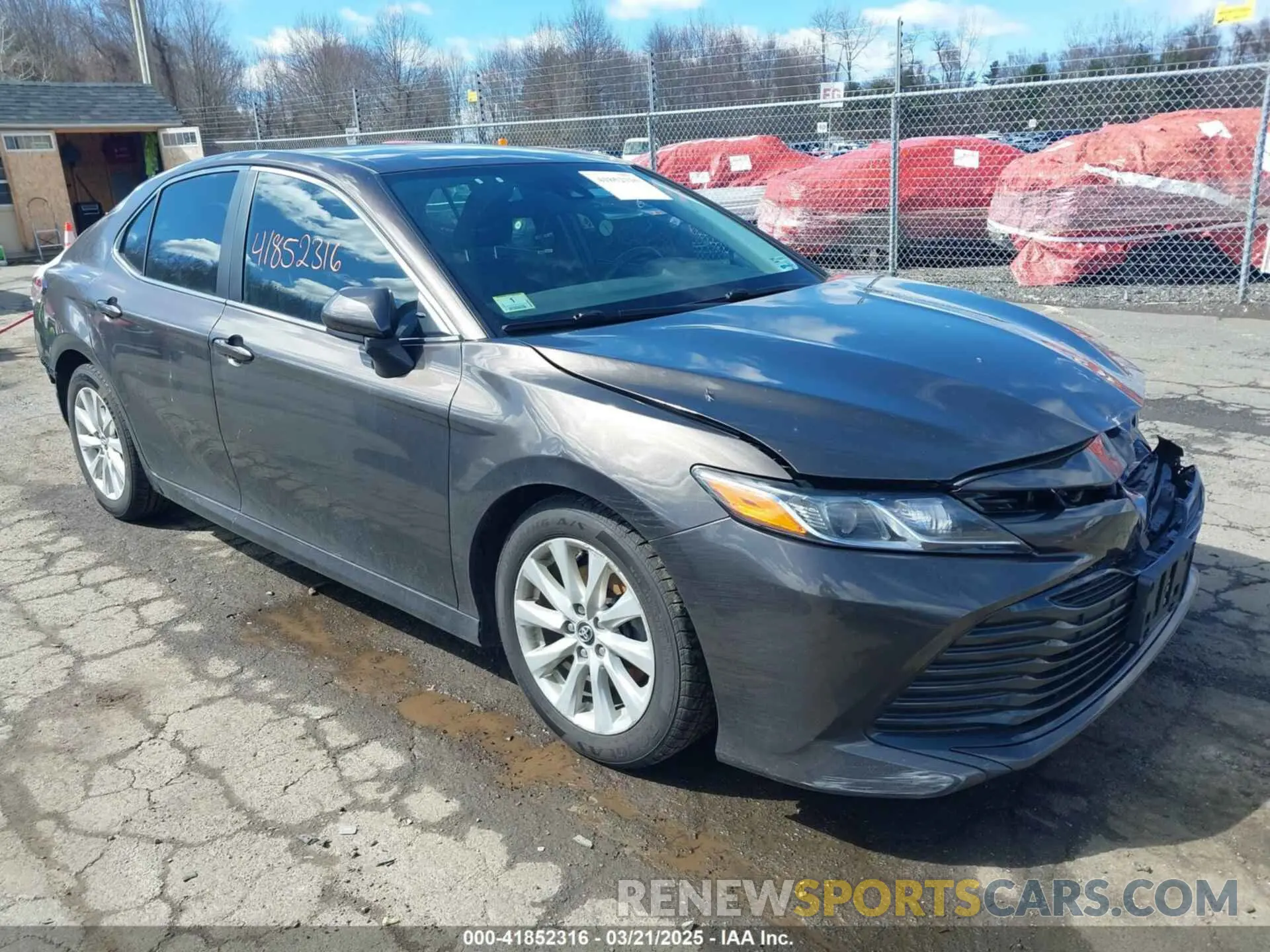 1 Photograph of a damaged car 4T1C11AK7LU913251 TOYOTA CAMRY 2020