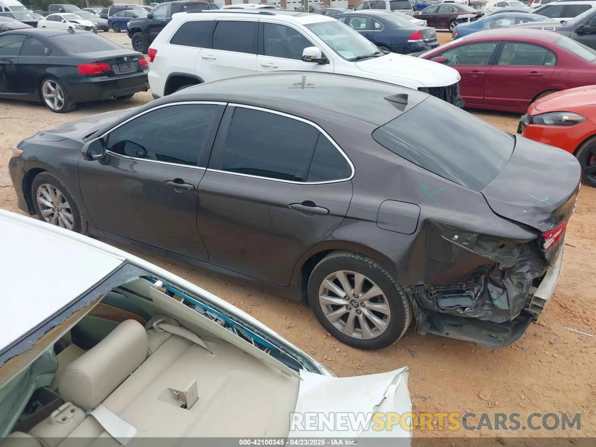 3 Photograph of a damaged car 4T1C11AK7LU935265 TOYOTA CAMRY 2020