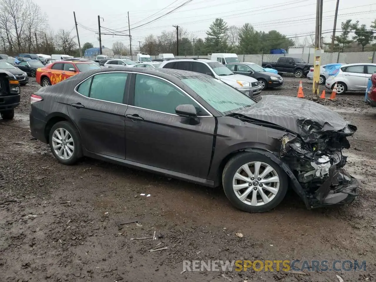 4 Photograph of a damaged car 4T1C11AK7LU936853 TOYOTA CAMRY 2020