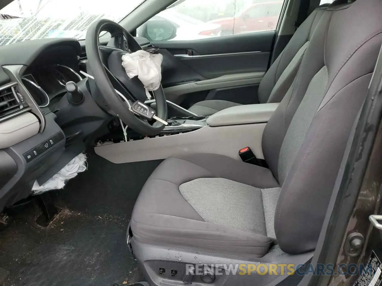 7 Photograph of a damaged car 4T1C11AK7LU936853 TOYOTA CAMRY 2020