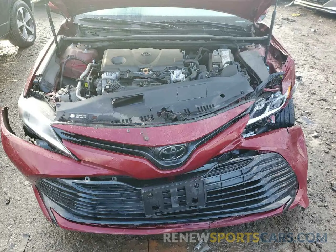 11 Photograph of a damaged car 4T1C11AK7LU943866 TOYOTA CAMRY 2020