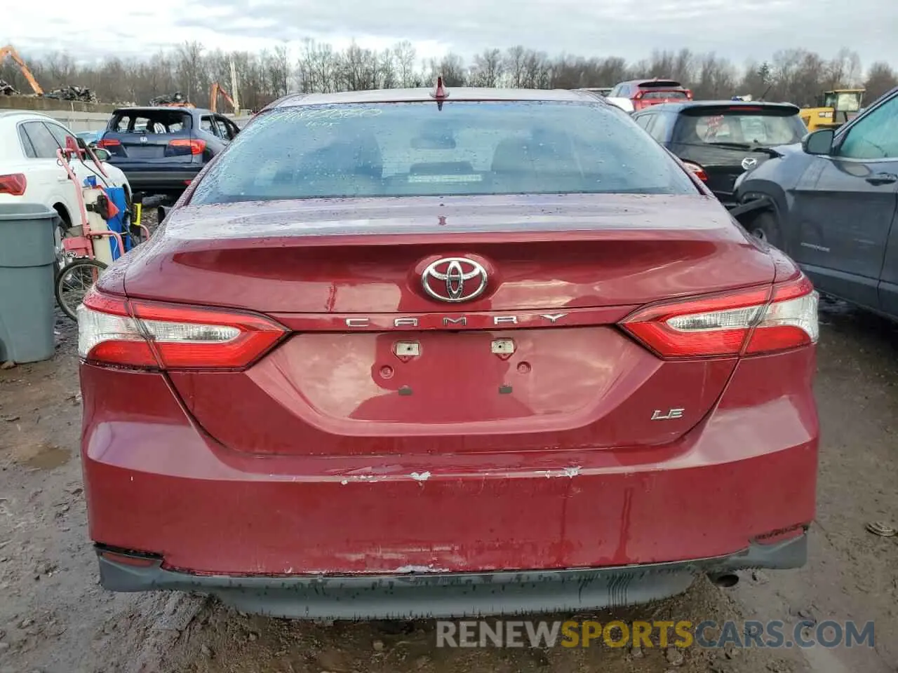 6 Photograph of a damaged car 4T1C11AK7LU943866 TOYOTA CAMRY 2020
