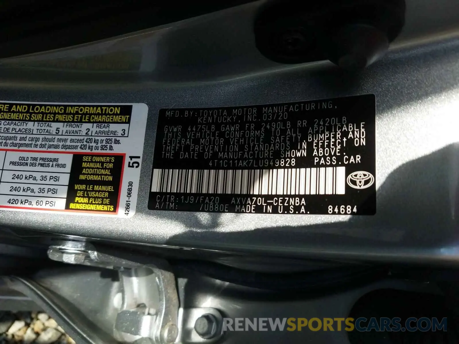 10 Photograph of a damaged car 4T1C11AK7LU949828 TOYOTA CAMRY 2020