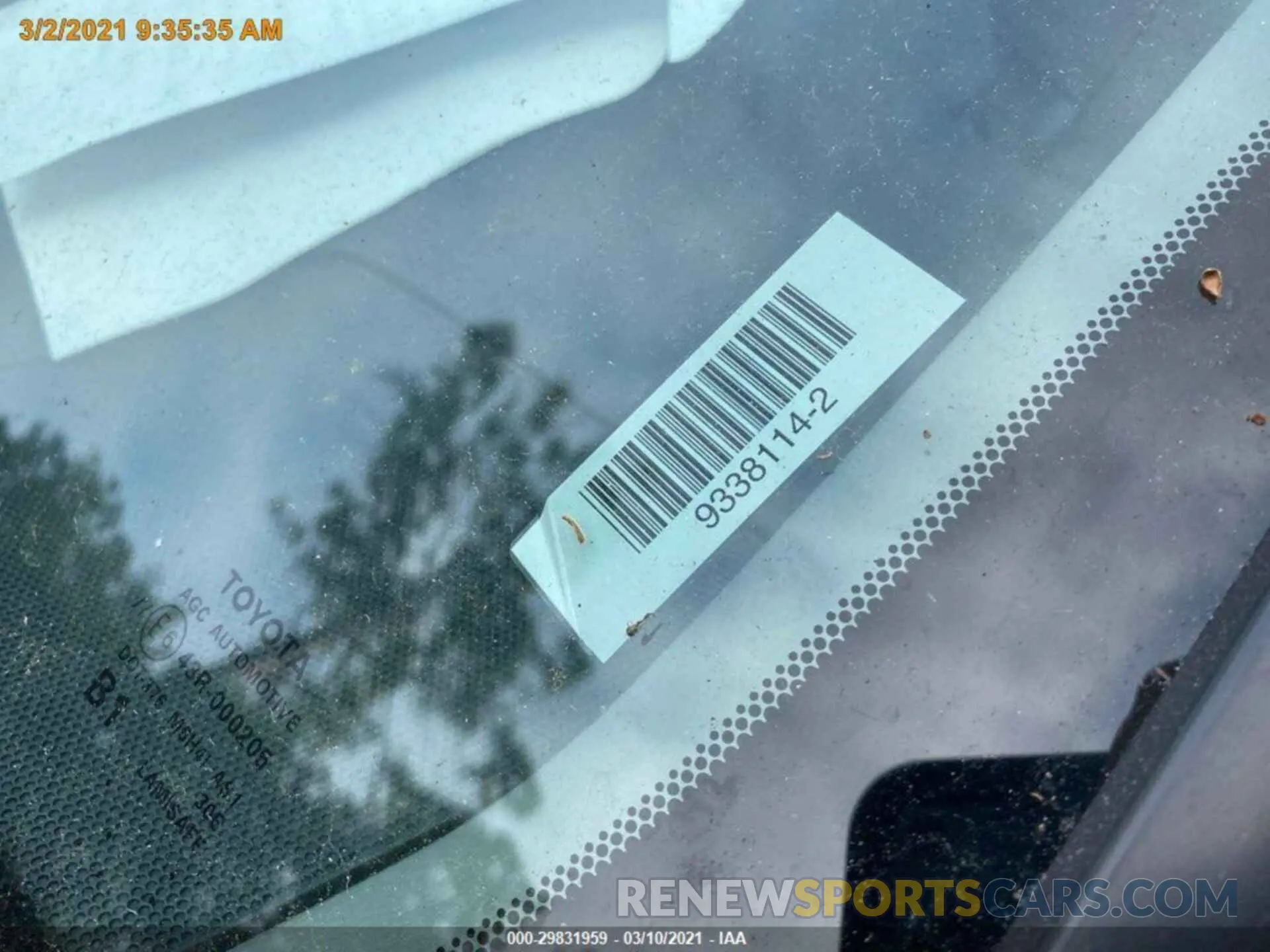 18 Photograph of a damaged car 4T1C11AK8LU314388 TOYOTA CAMRY 2020