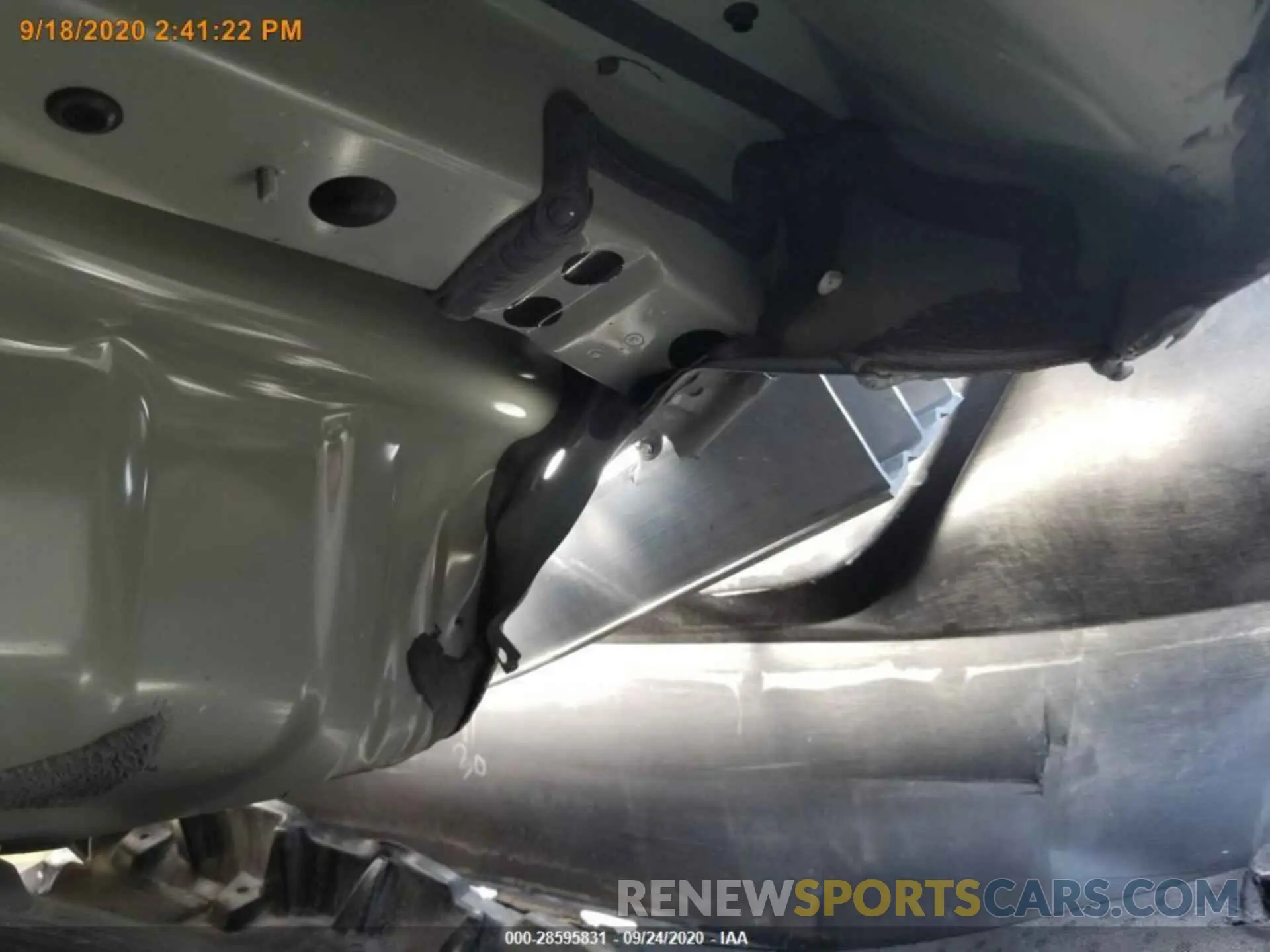 16 Photograph of a damaged car 4T1C11AK8LU348069 TOYOTA CAMRY 2020