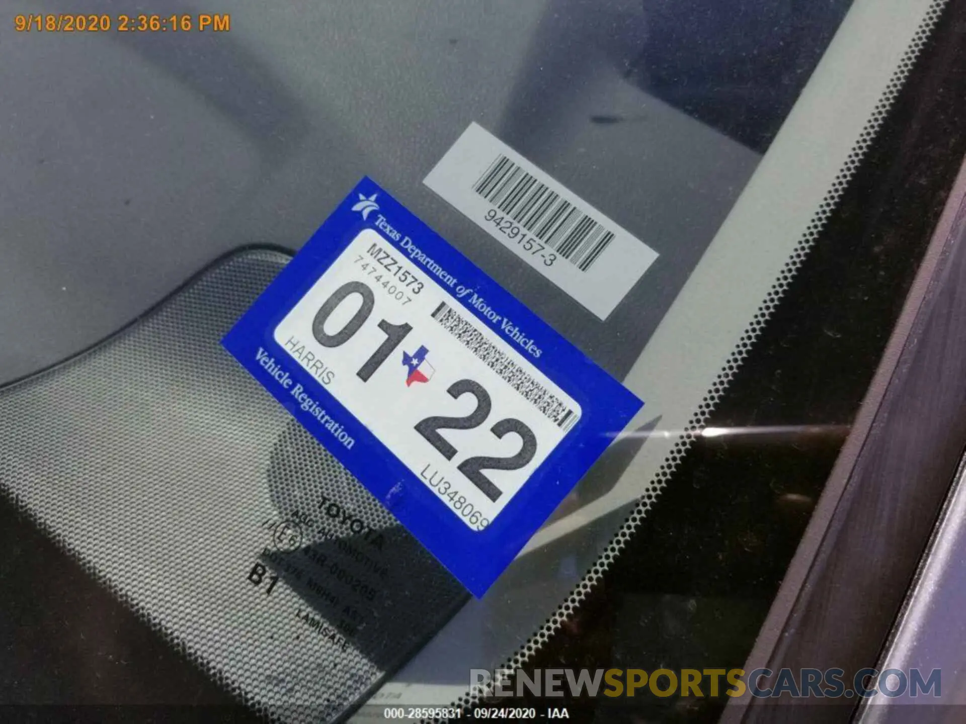 18 Photograph of a damaged car 4T1C11AK8LU348069 TOYOTA CAMRY 2020