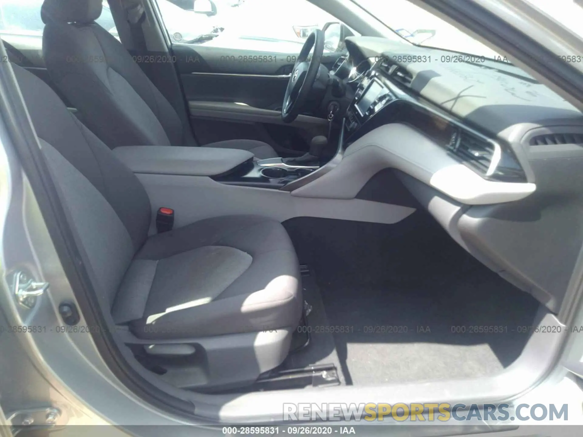 5 Photograph of a damaged car 4T1C11AK8LU348069 TOYOTA CAMRY 2020