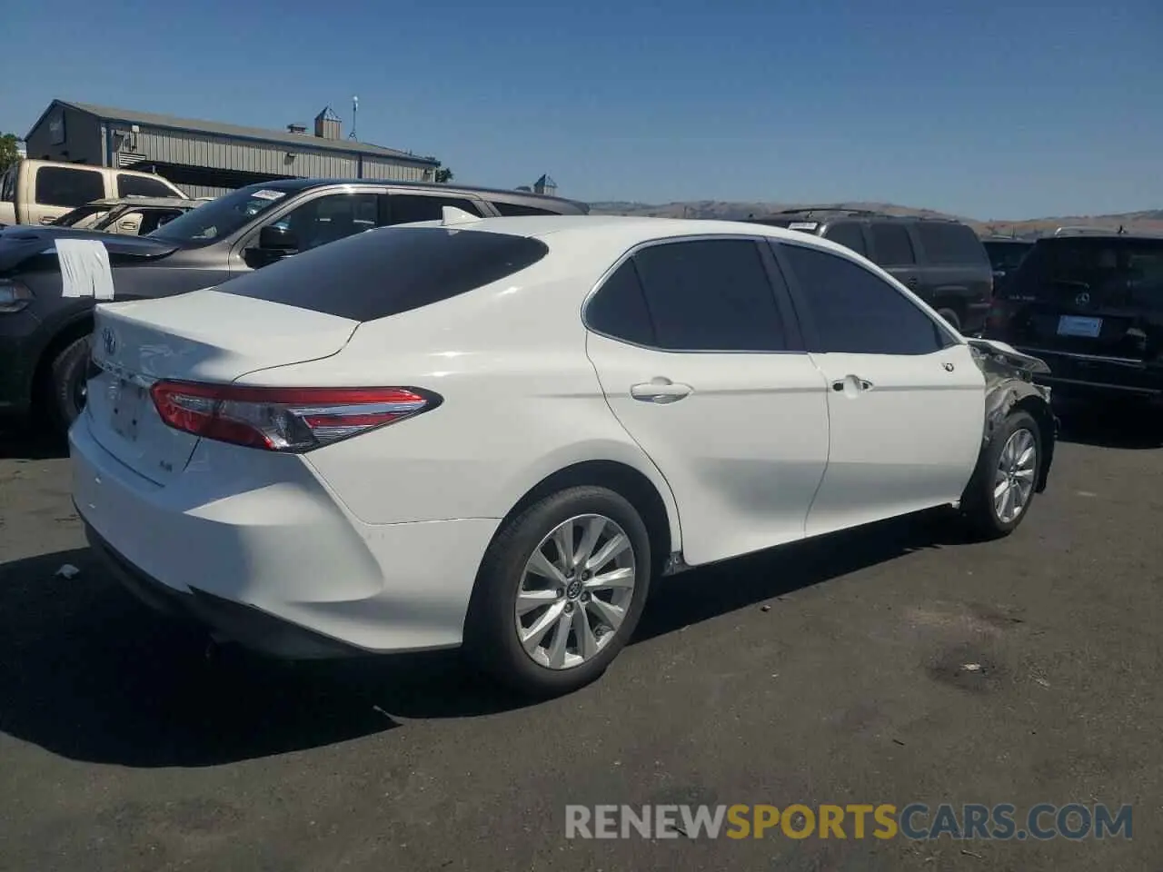 3 Photograph of a damaged car 4T1C11AK8LU348802 TOYOTA CAMRY 2020
