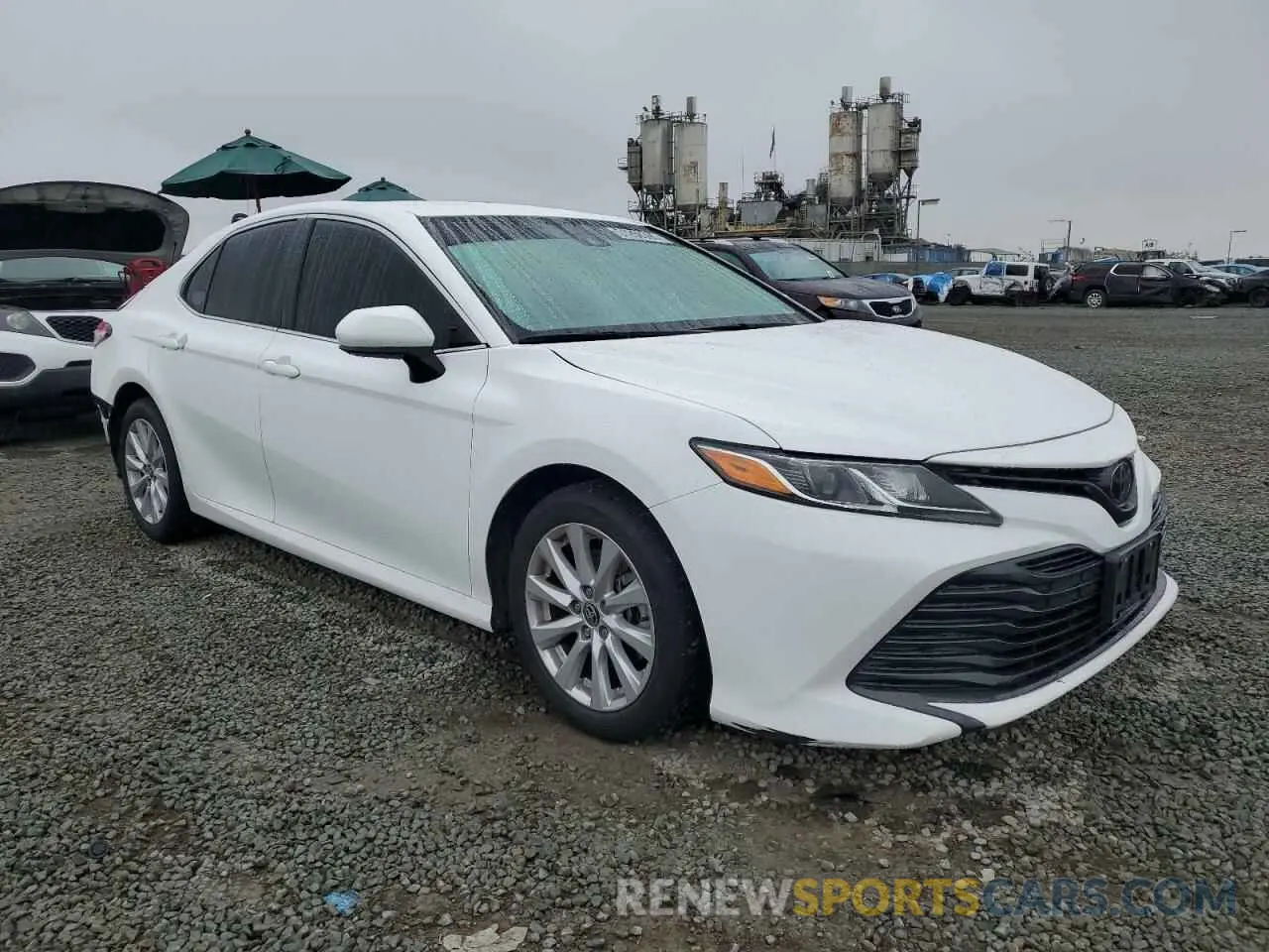 4 Photograph of a damaged car 4T1C11AK8LU361548 TOYOTA CAMRY 2020