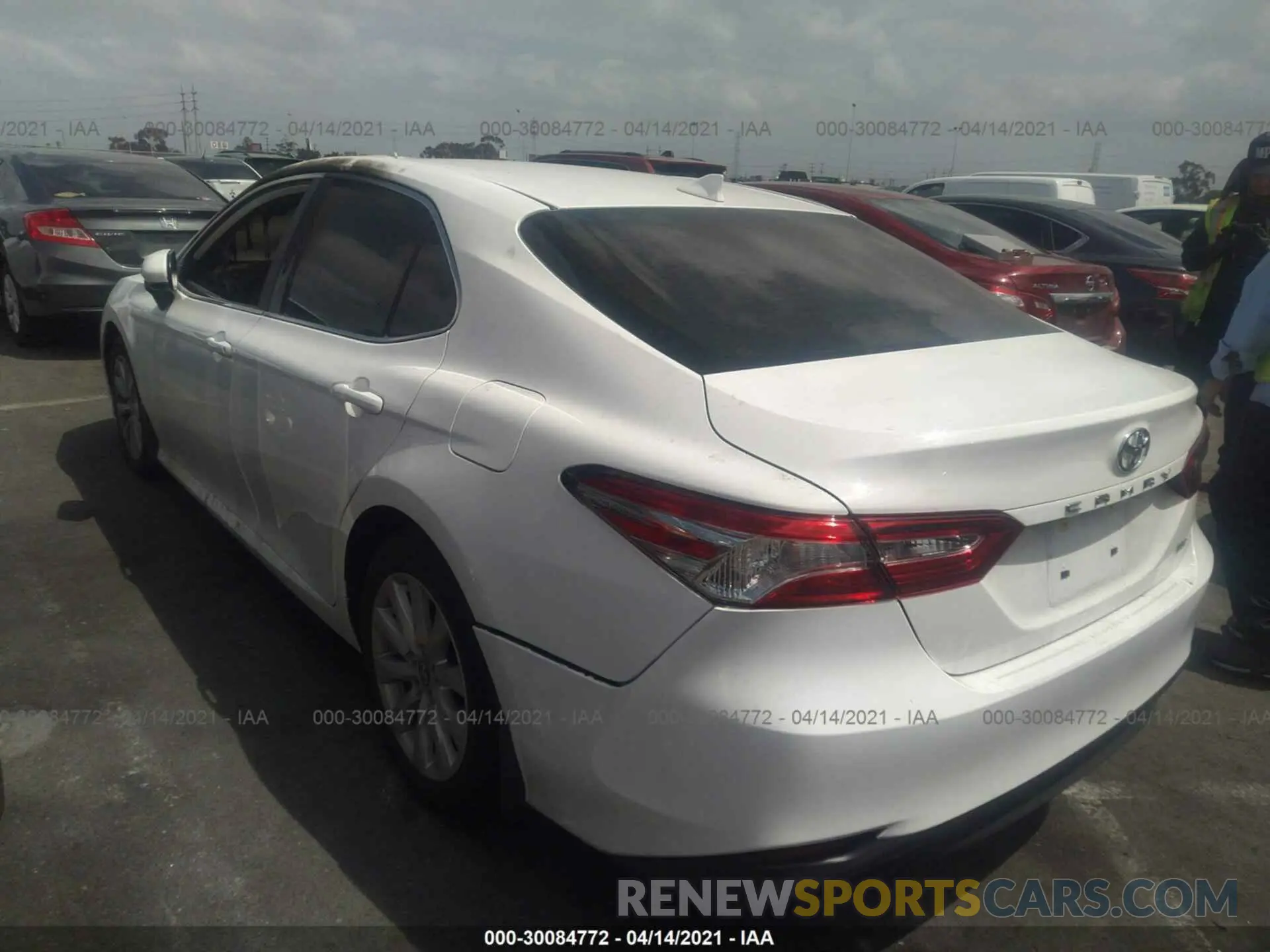3 Photograph of a damaged car 4T1C11AK8LU368385 TOYOTA CAMRY 2020