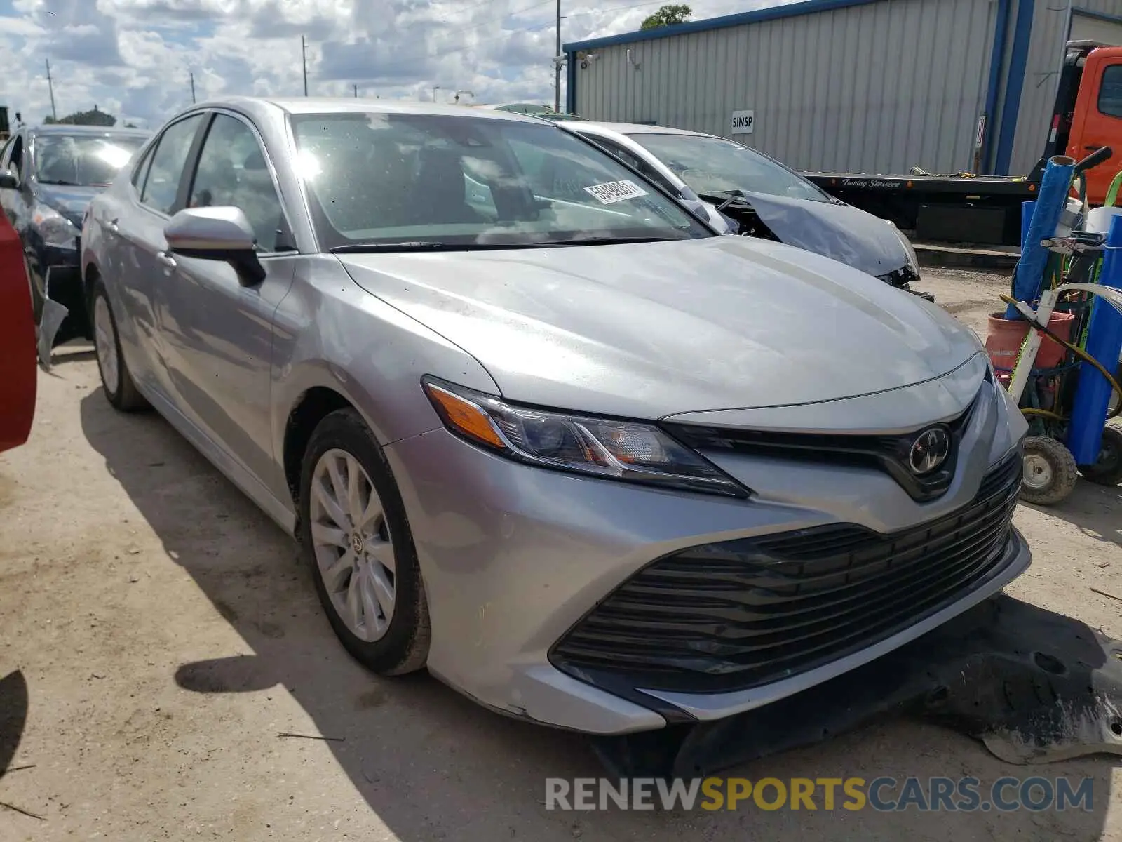 1 Photograph of a damaged car 4T1C11AK8LU375515 TOYOTA CAMRY 2020