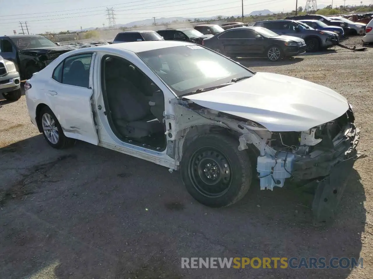 4 Фотография поврежденного автомобиля 4T1C11AK8LU391911 TOYOTA CAMRY 2020