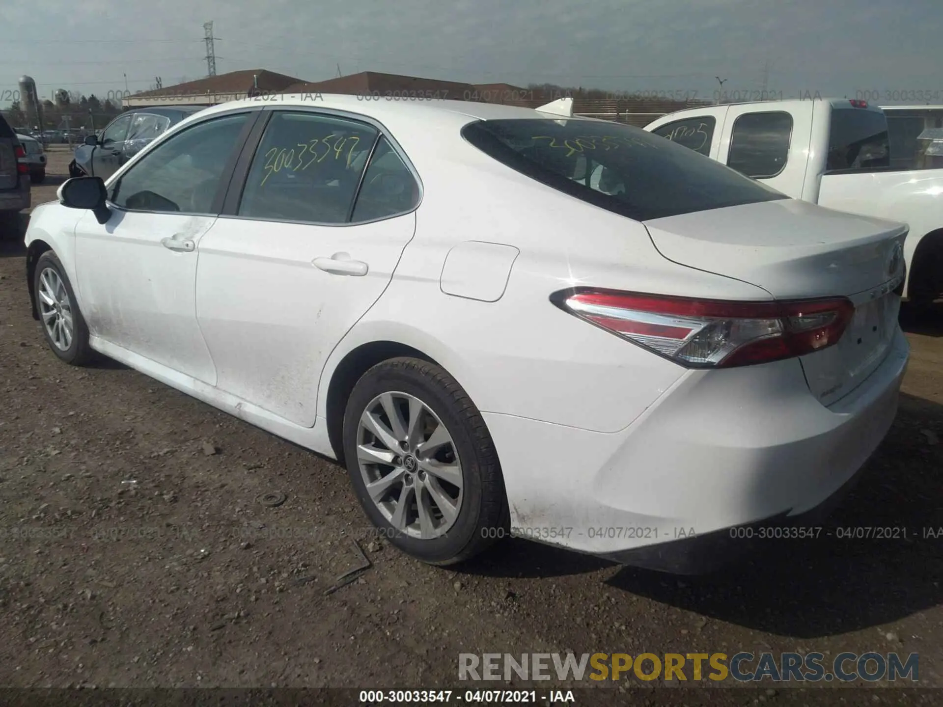 3 Фотография поврежденного автомобиля 4T1C11AK8LU501677 TOYOTA CAMRY 2020