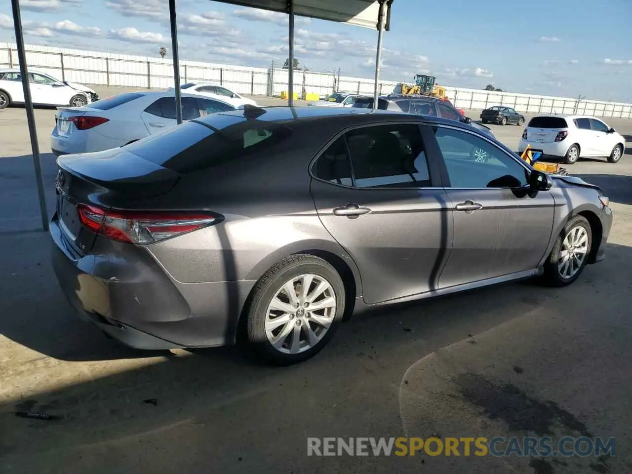 3 Фотография поврежденного автомобиля 4T1C11AK8LU919592 TOYOTA CAMRY 2020