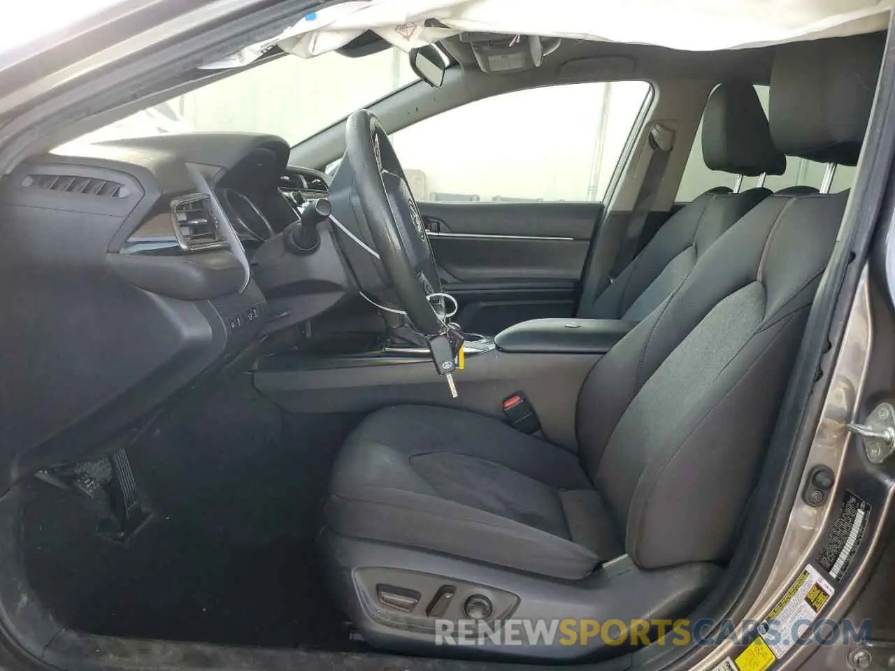 7 Фотография поврежденного автомобиля 4T1C11AK8LU919592 TOYOTA CAMRY 2020