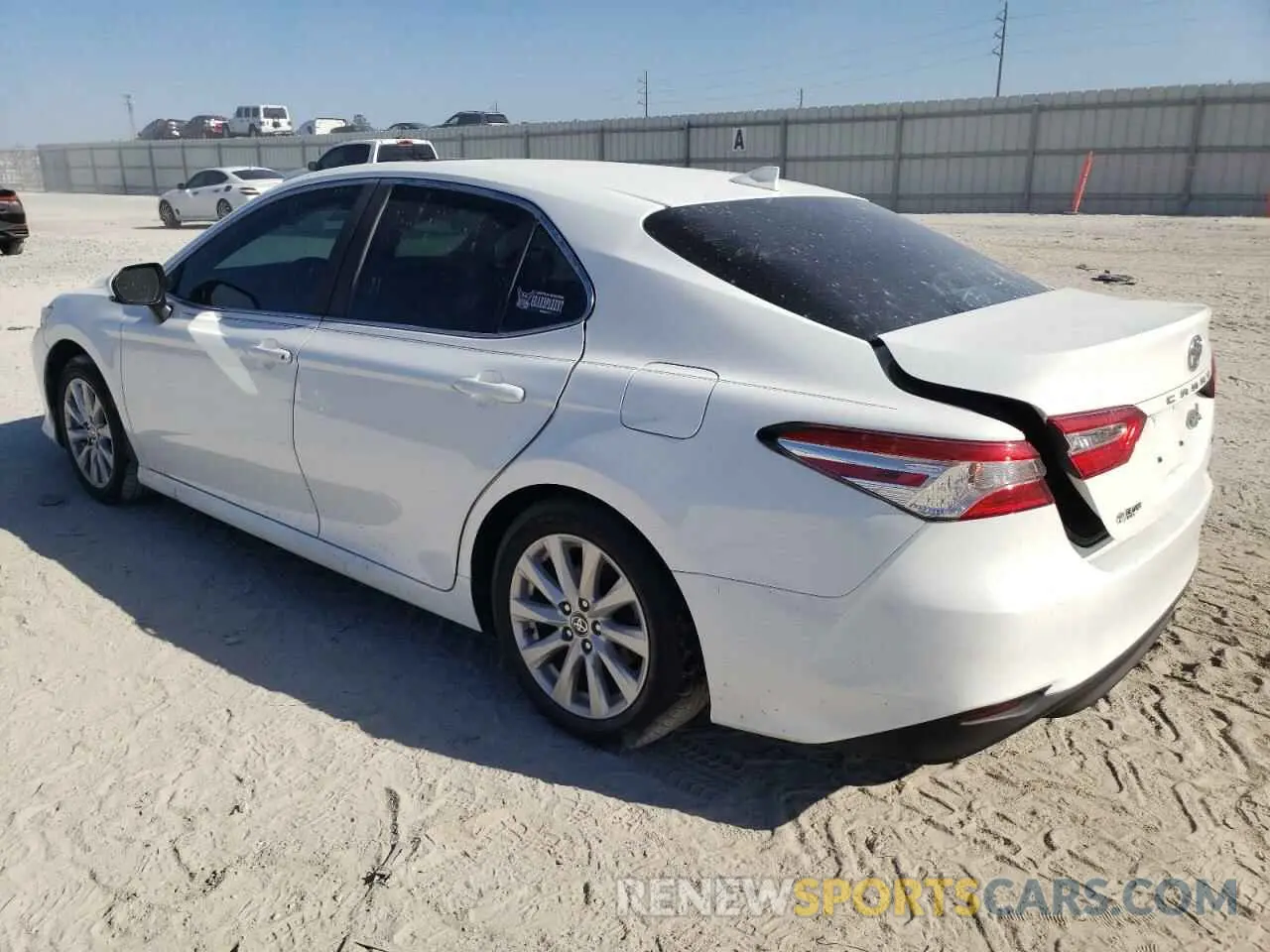2 Фотография поврежденного автомобиля 4T1C11AK8LU950518 TOYOTA CAMRY 2020