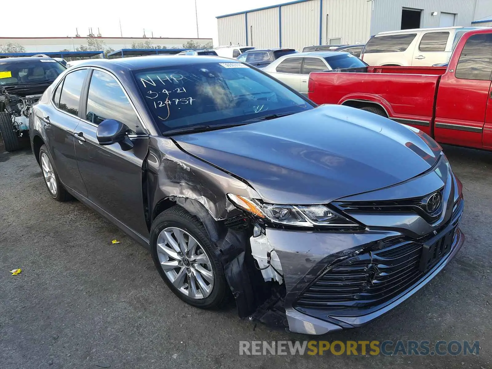 1 Photograph of a damaged car 4T1C11AK8LU960658 TOYOTA CAMRY 2020