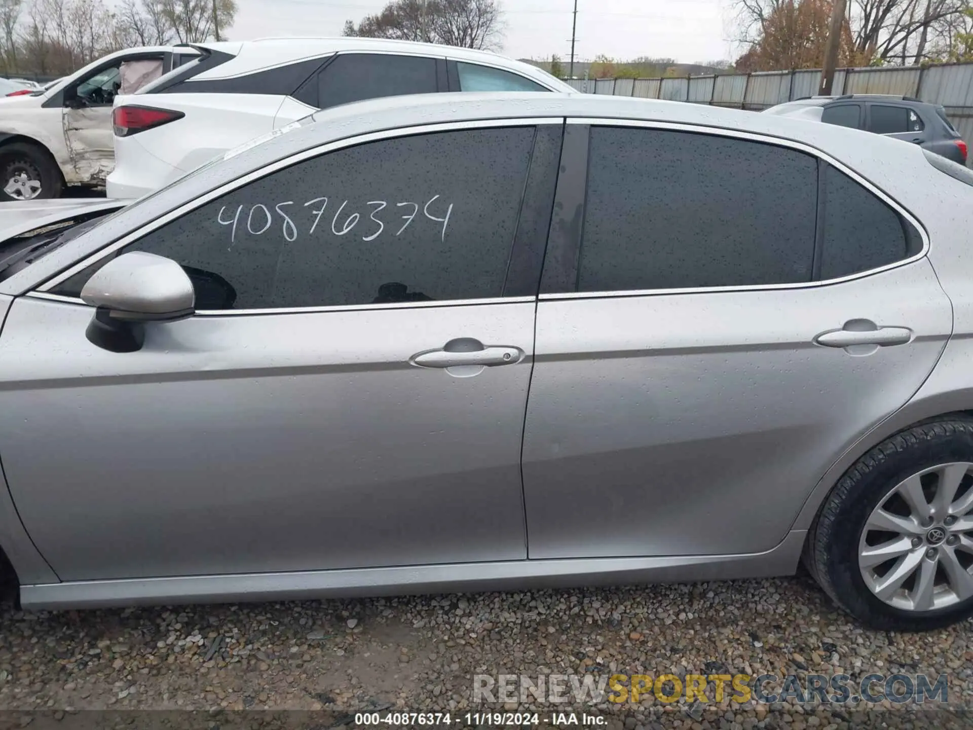 15 Photograph of a damaged car 4T1C11AK8LU978450 TOYOTA CAMRY 2020