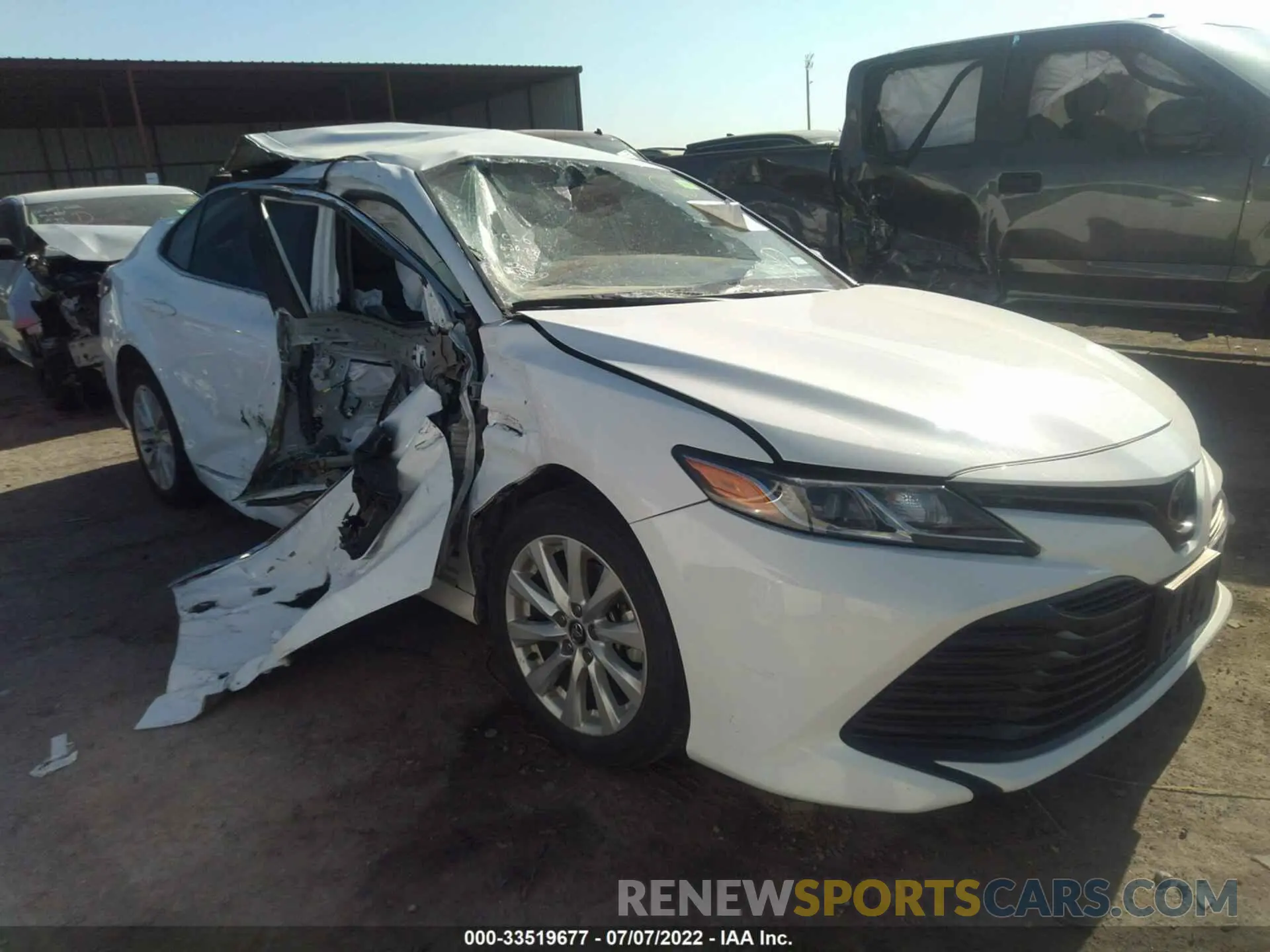 1 Photograph of a damaged car 4T1C11AK9LU326369 TOYOTA CAMRY 2020