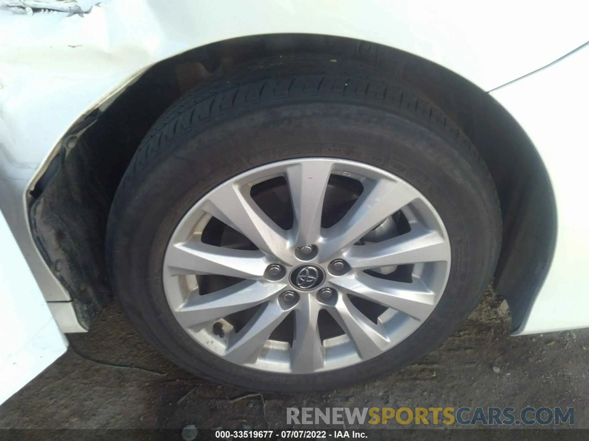 14 Photograph of a damaged car 4T1C11AK9LU326369 TOYOTA CAMRY 2020