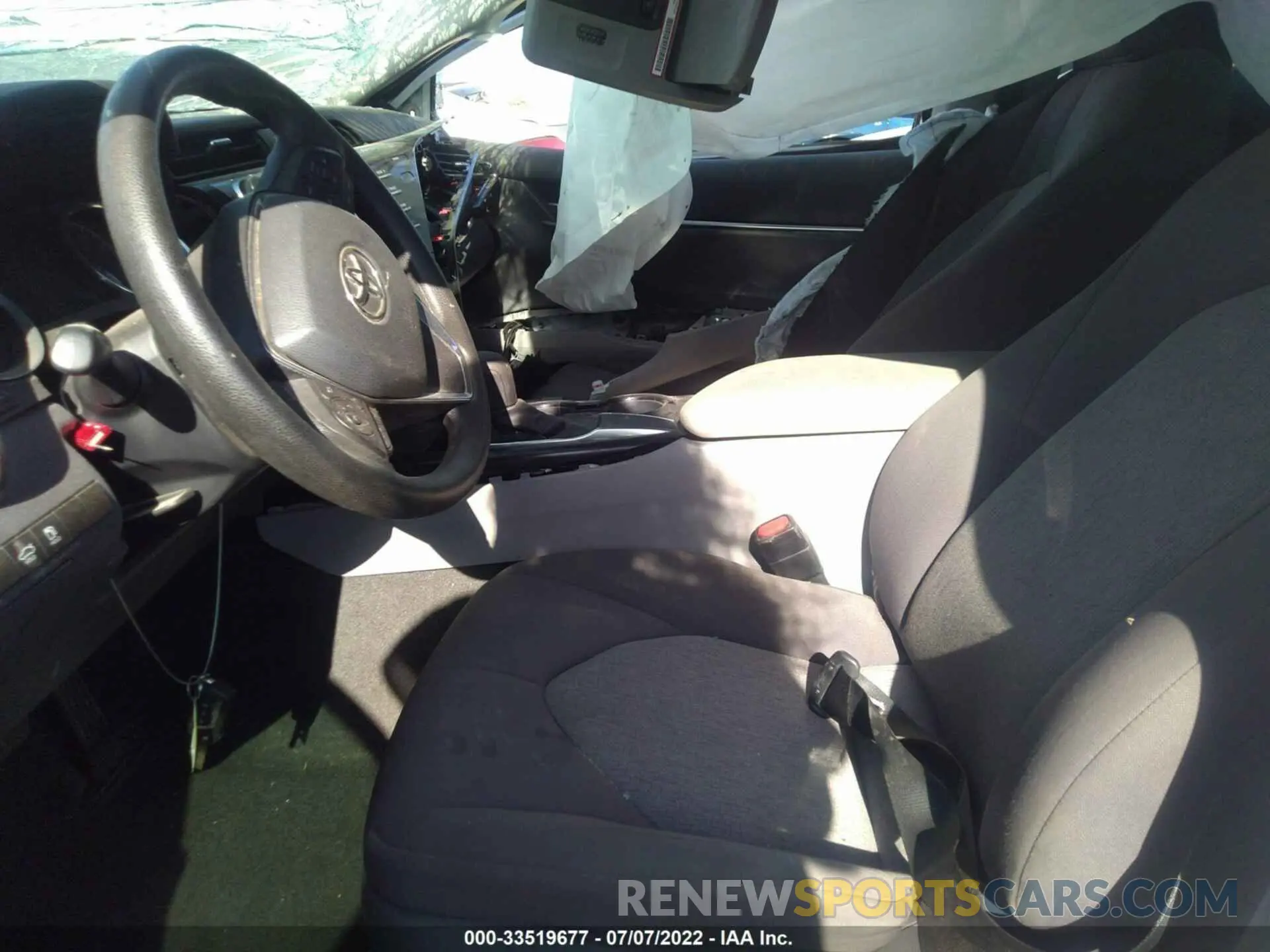 5 Photograph of a damaged car 4T1C11AK9LU326369 TOYOTA CAMRY 2020