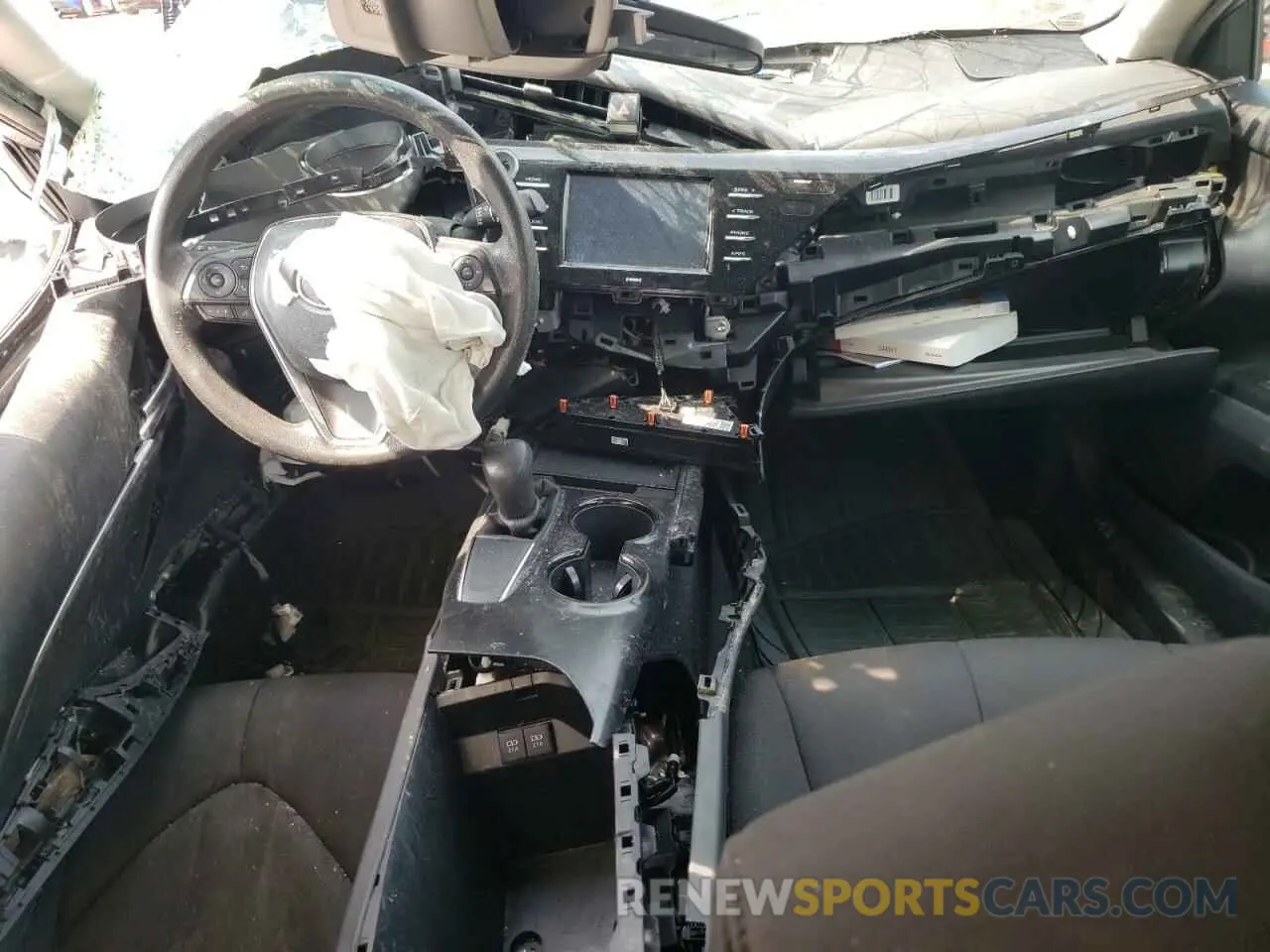8 Photograph of a damaged car 4T1C11AK9LU346086 TOYOTA CAMRY 2020