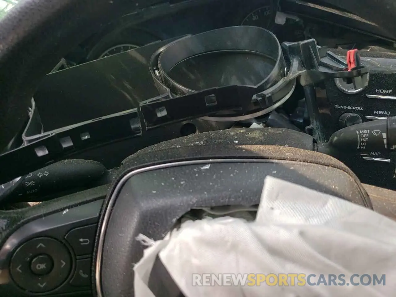 9 Photograph of a damaged car 4T1C11AK9LU346086 TOYOTA CAMRY 2020