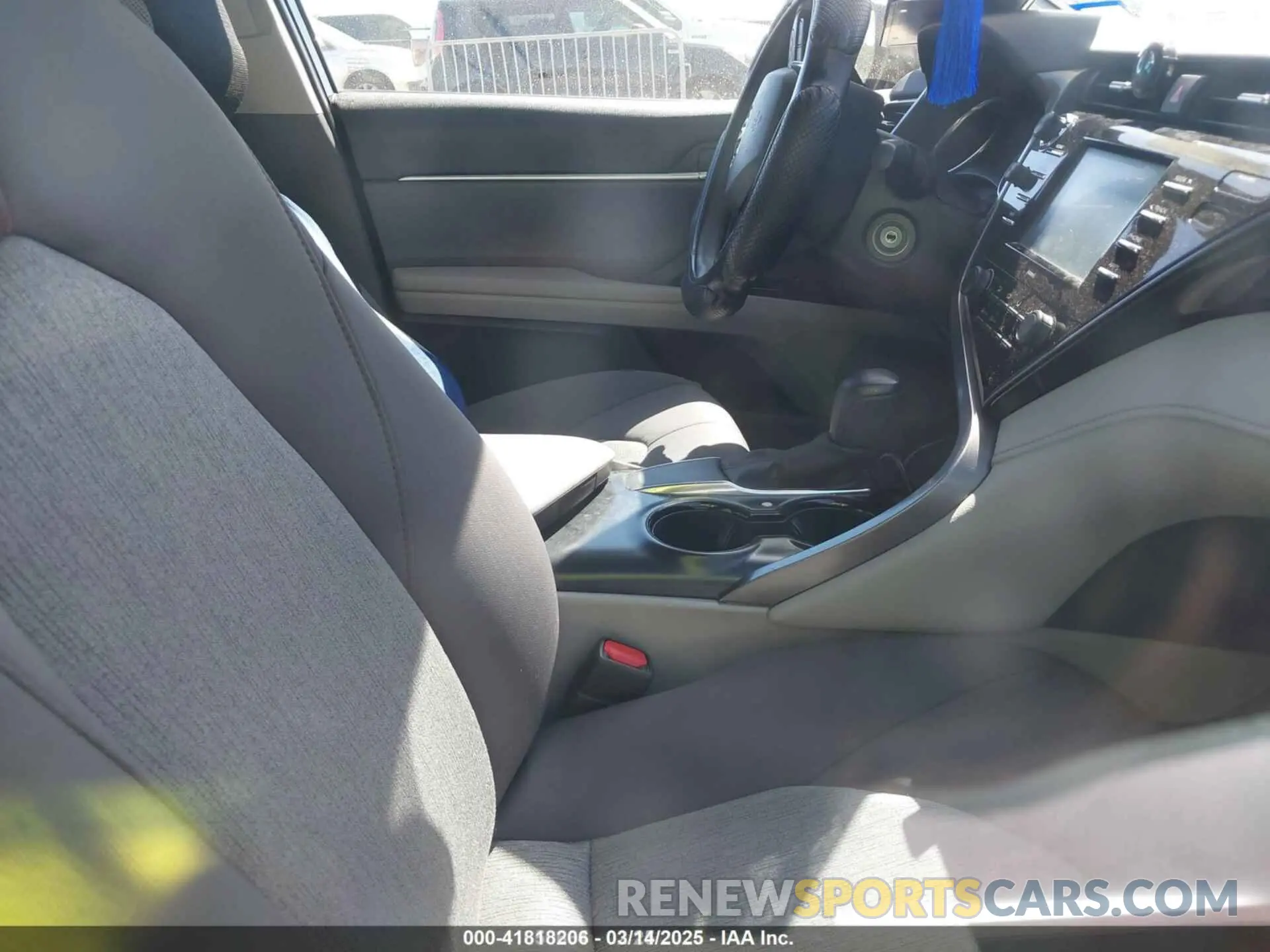 5 Photograph of a damaged car 4T1C11AK9LU352129 TOYOTA CAMRY 2020