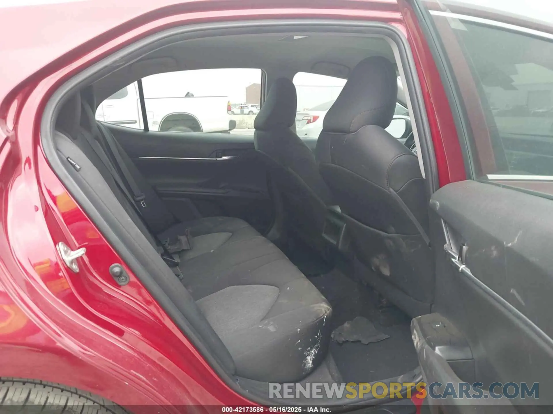 8 Photograph of a damaged car 4T1C11AK9LU367567 TOYOTA CAMRY 2020