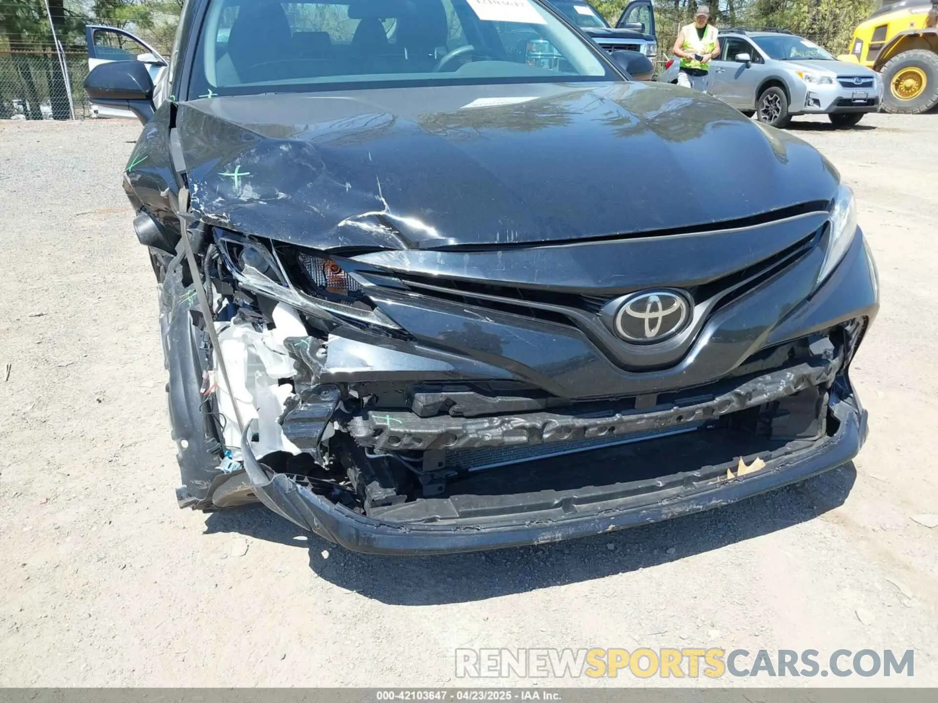 6 Photograph of a damaged car 4T1C11AK9LU387012 TOYOTA CAMRY 2020