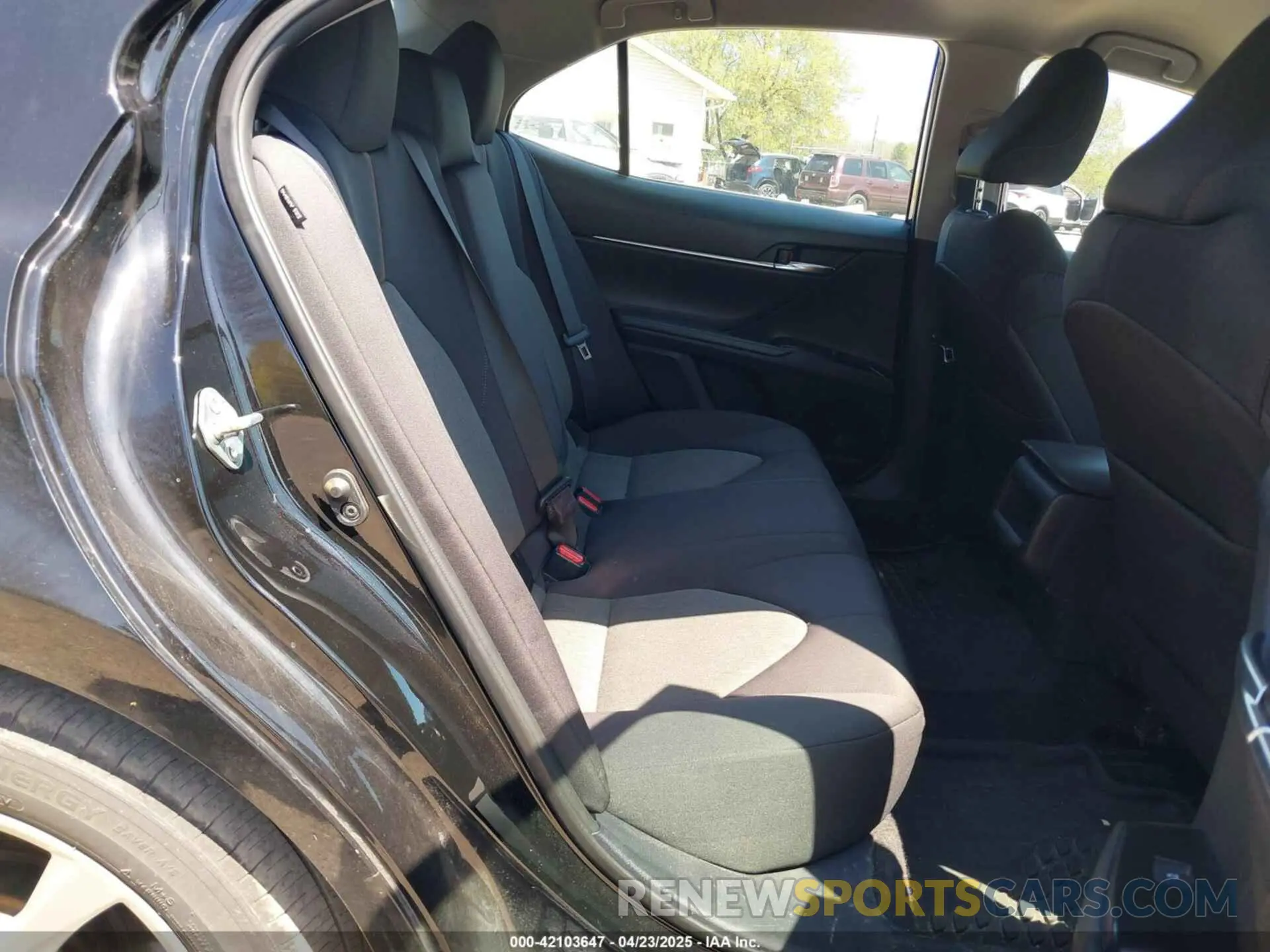 8 Photograph of a damaged car 4T1C11AK9LU387012 TOYOTA CAMRY 2020