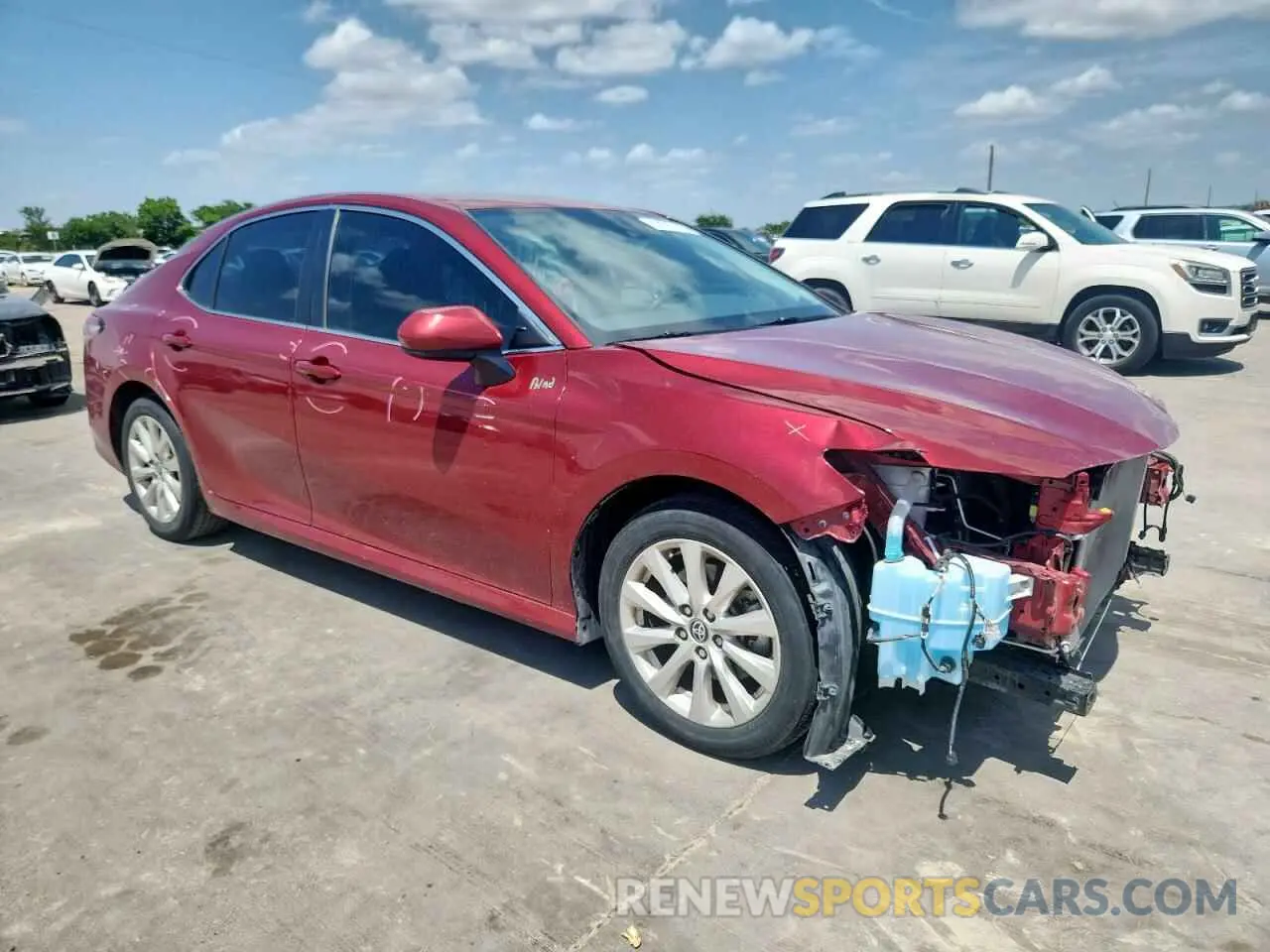 4 Photograph of a damaged car 4T1C11AK9LU389942 TOYOTA CAMRY 2020