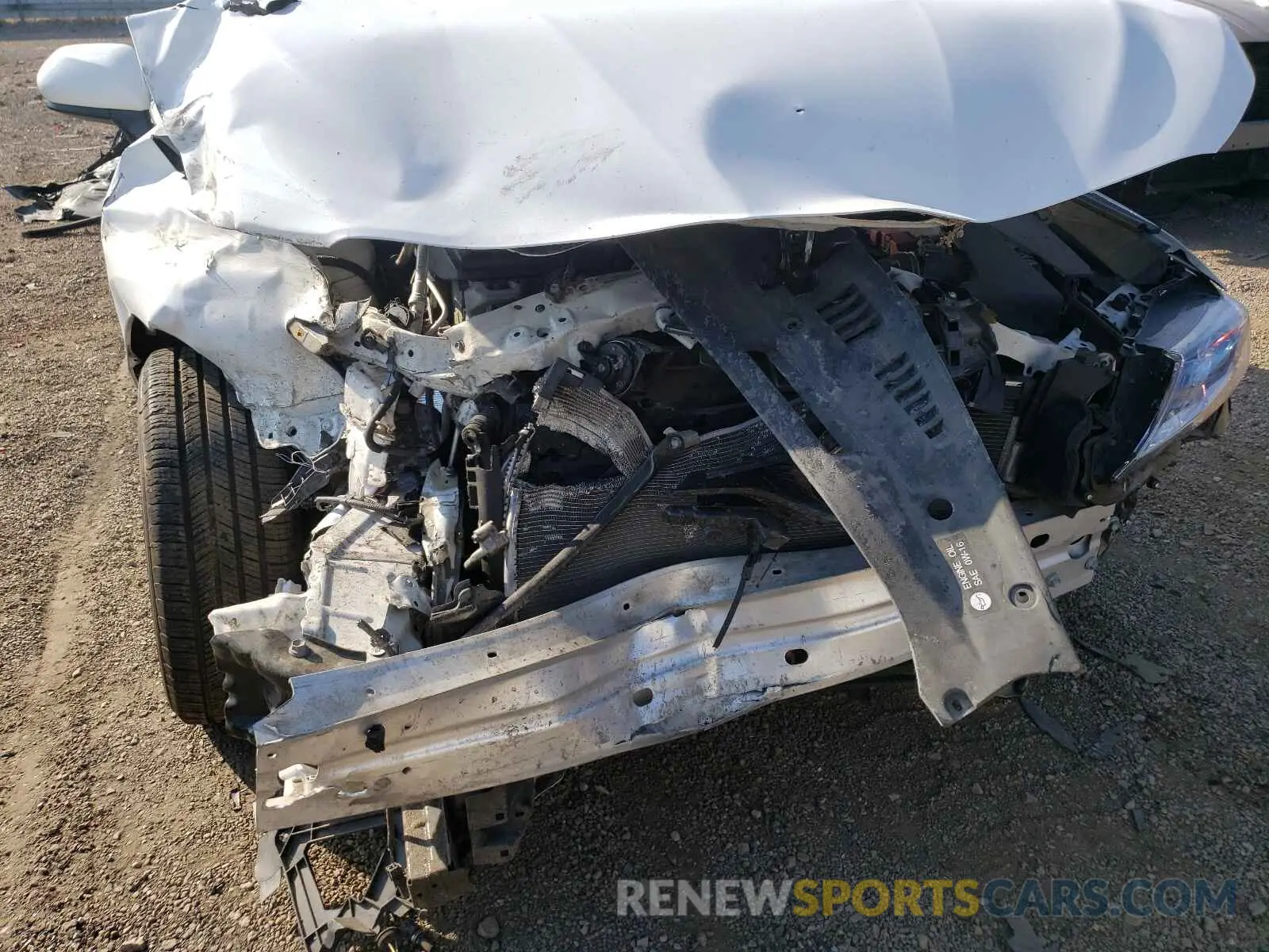9 Photograph of a damaged car 4T1C11AK9LU890815 TOYOTA CAMRY 2020