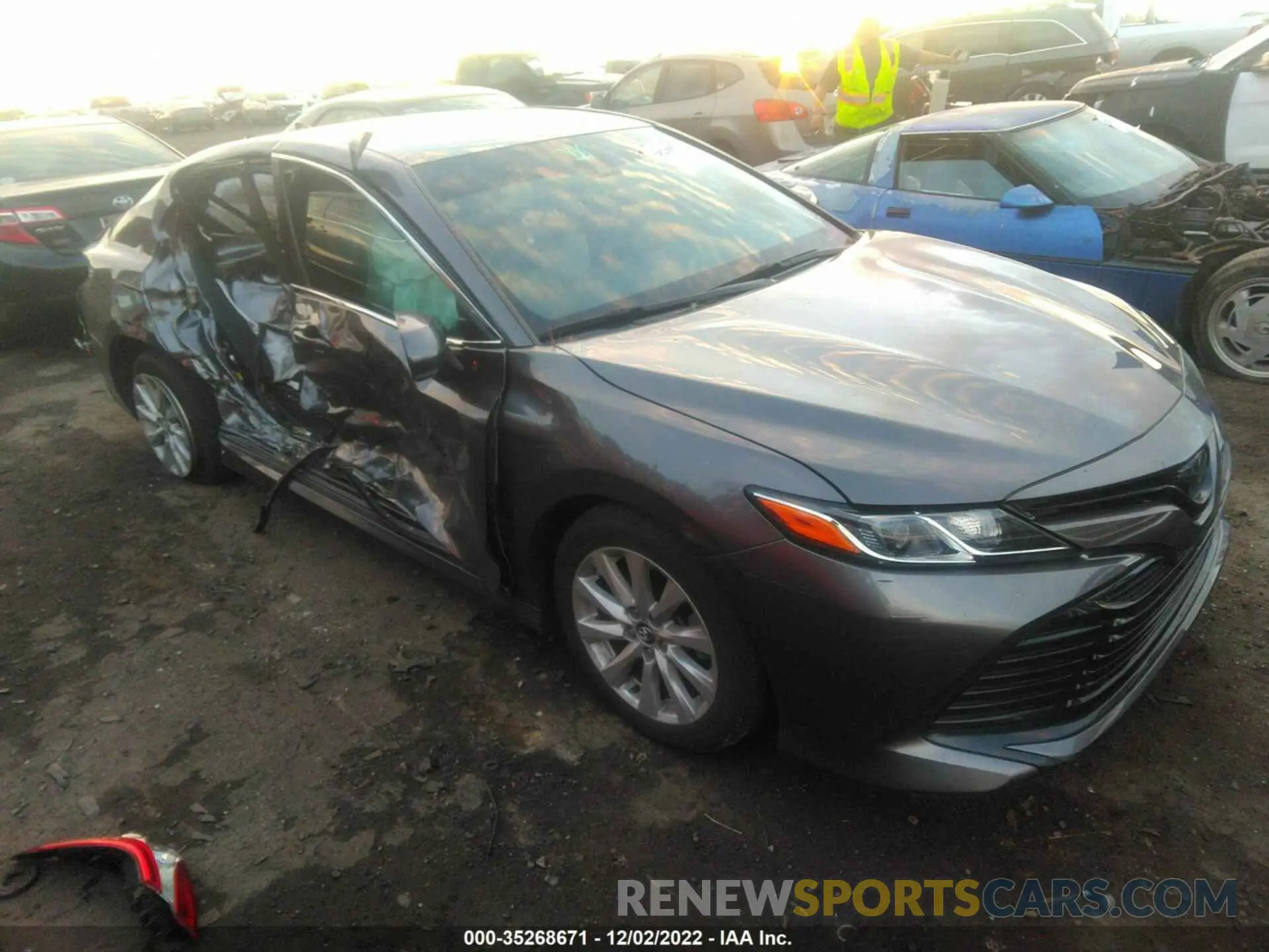 1 Photograph of a damaged car 4T1C11AK9LU923389 TOYOTA CAMRY 2020