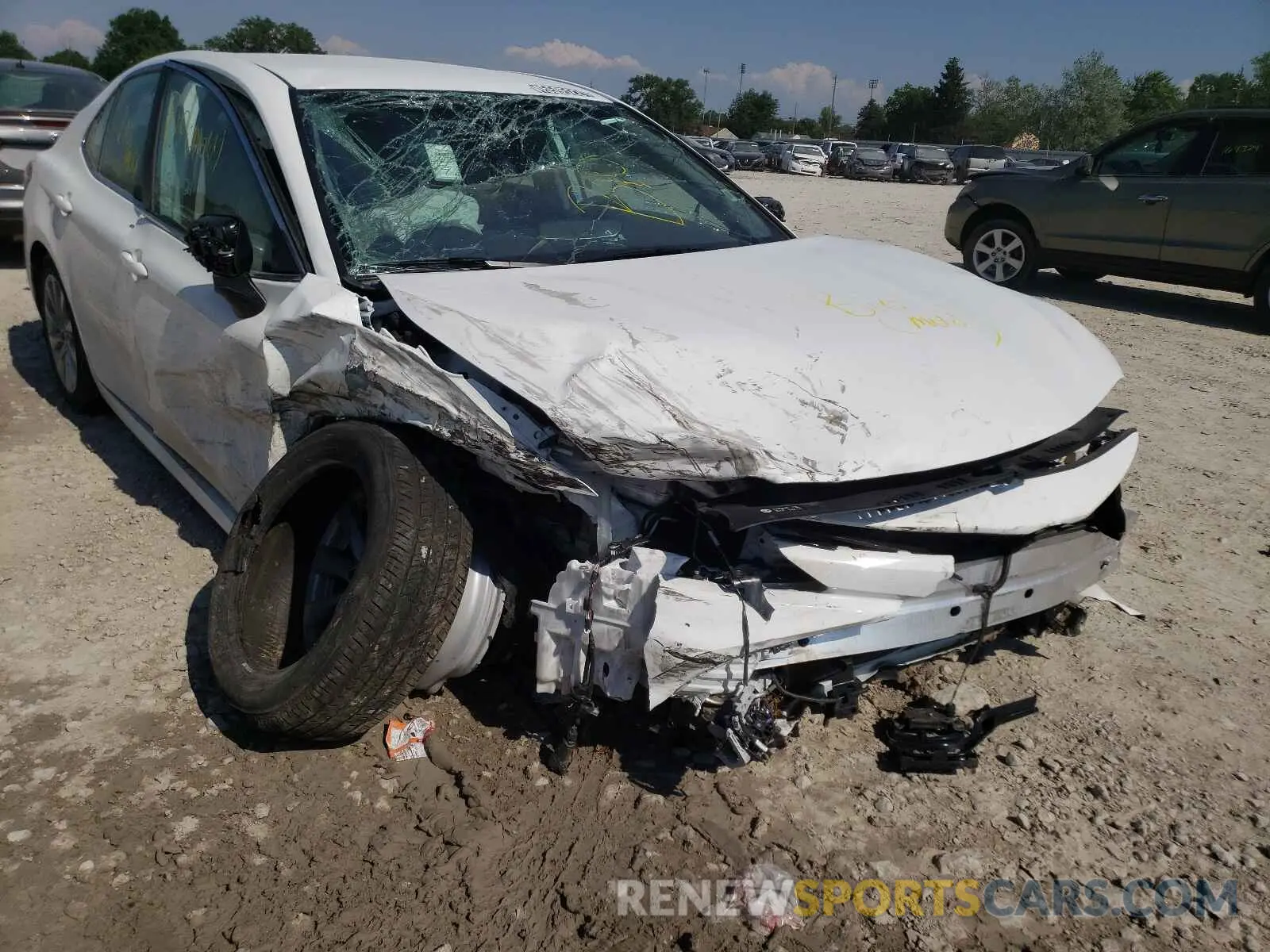 1 Photograph of a damaged car 4T1C11AK9LU928737 TOYOTA CAMRY 2020